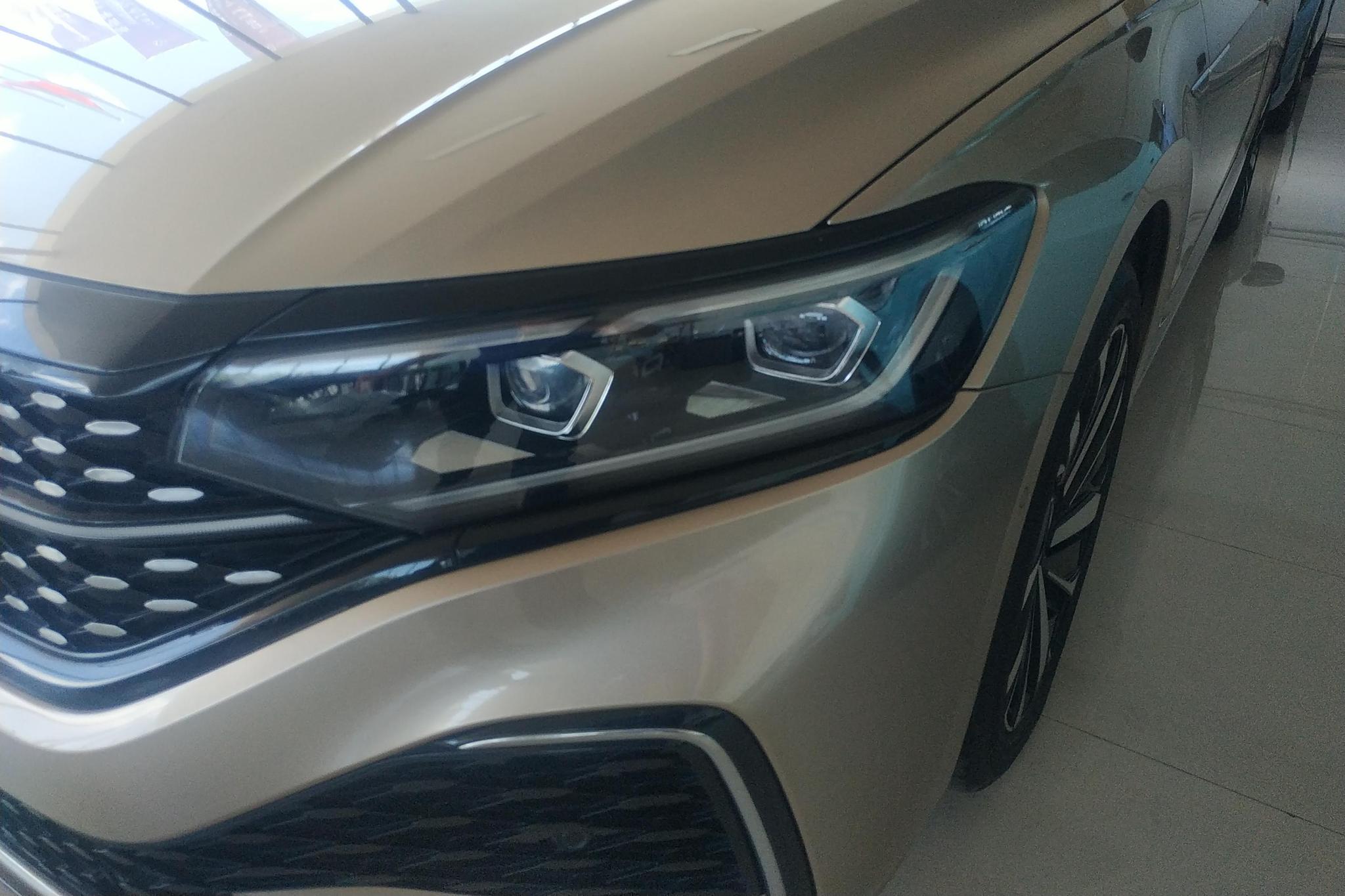 Volkswagen Passat 2022 330TSI Luxury