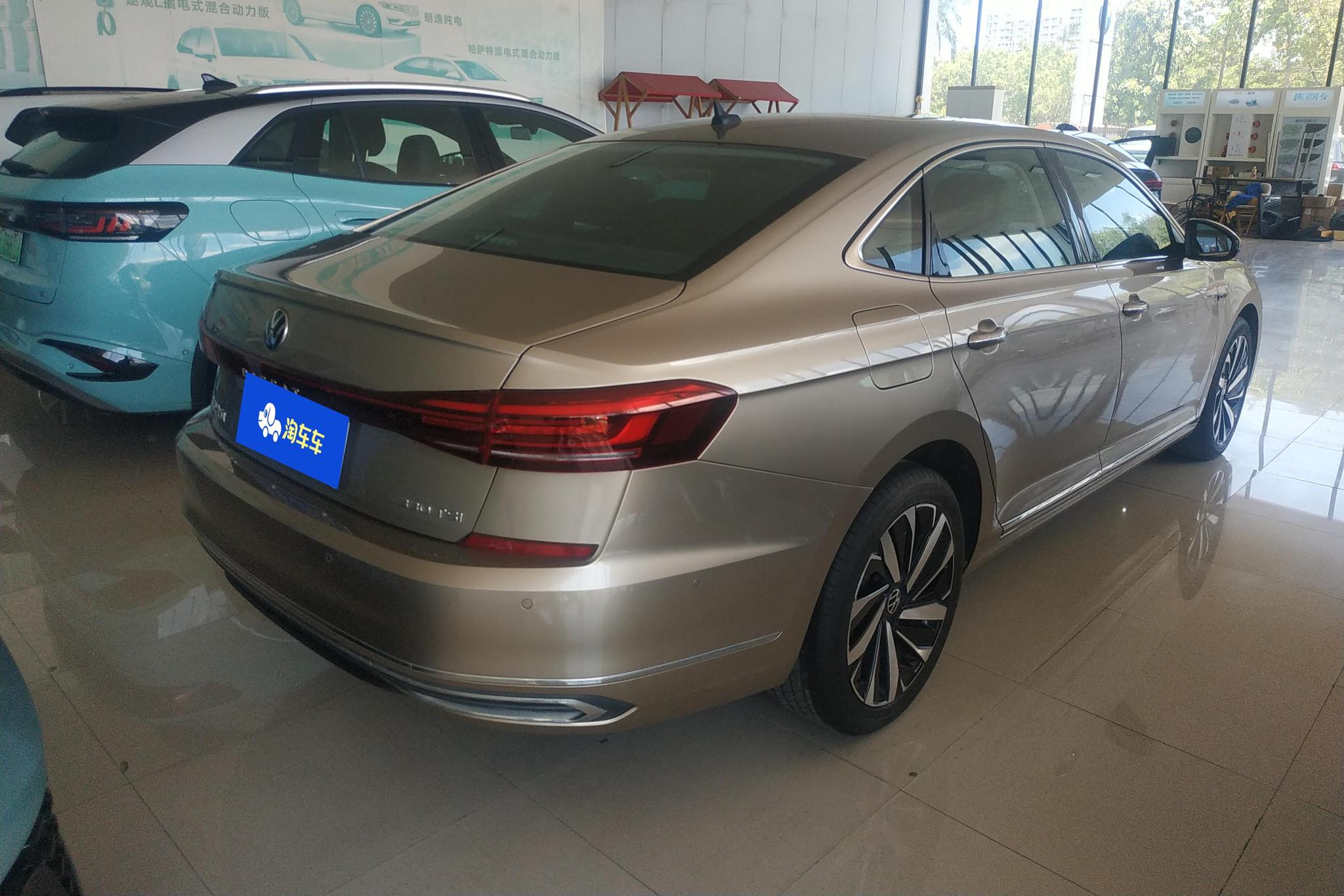 Volkswagen Passat 2022 330TSI Luxury