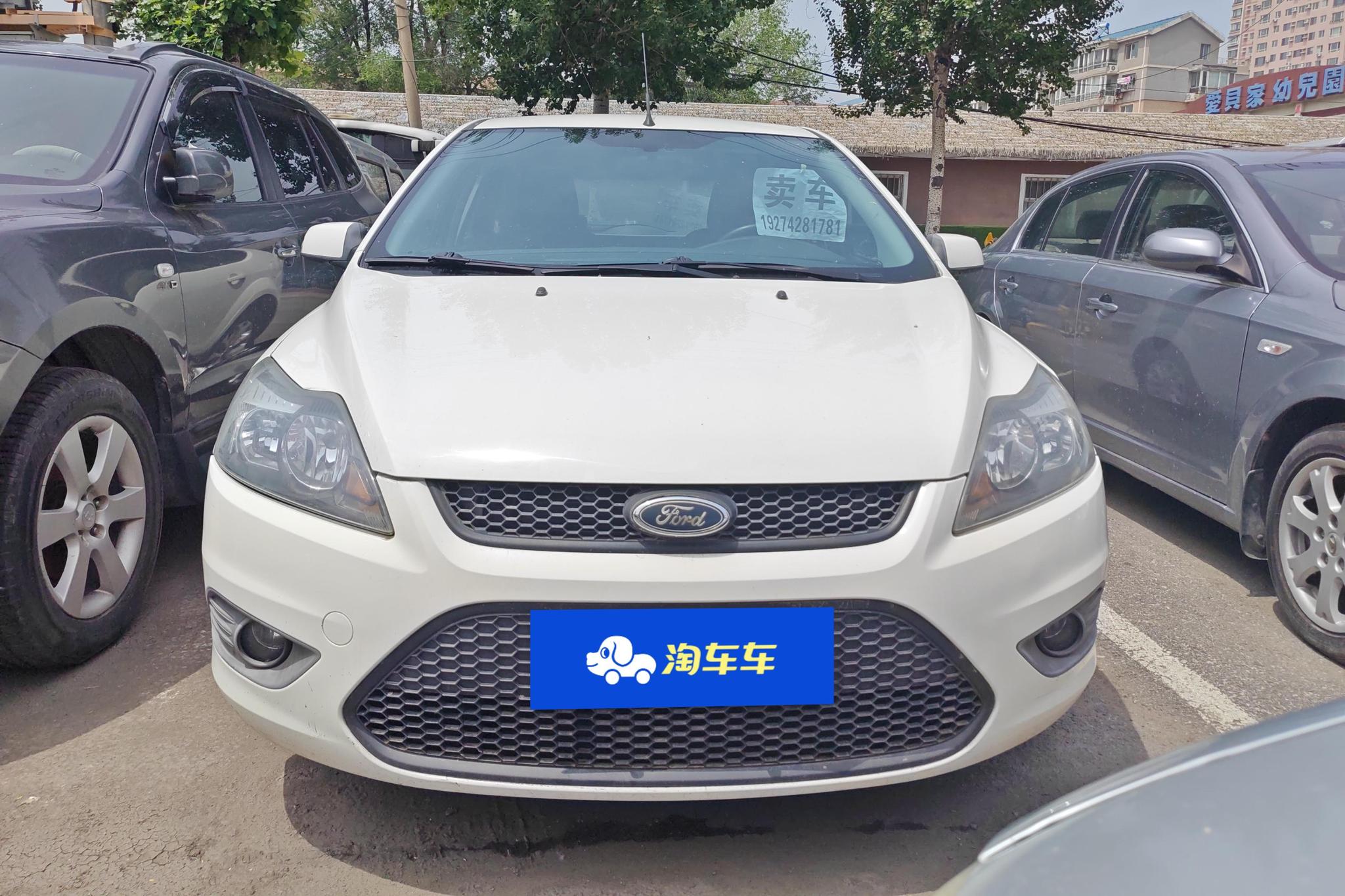 Ford Focus 2013 1.8L AT