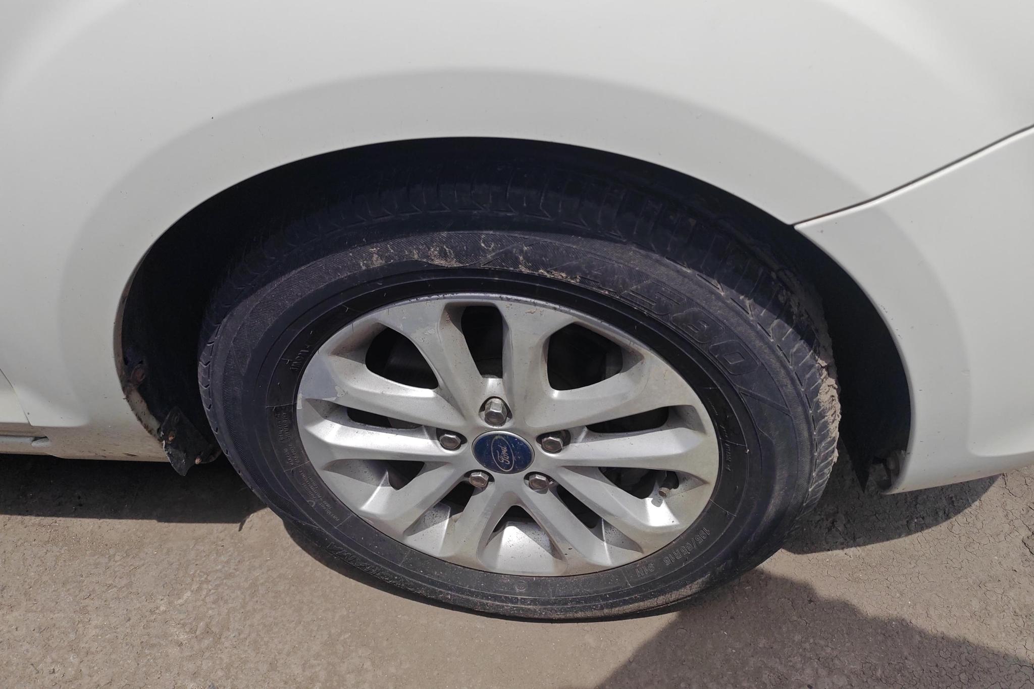 Ford Focus 2013 1.8L AT