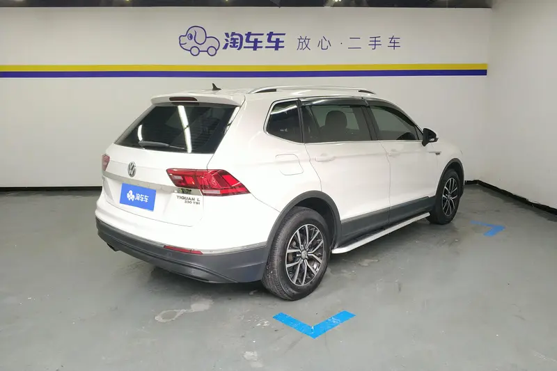Volkswagen Tiguan L — фото 3