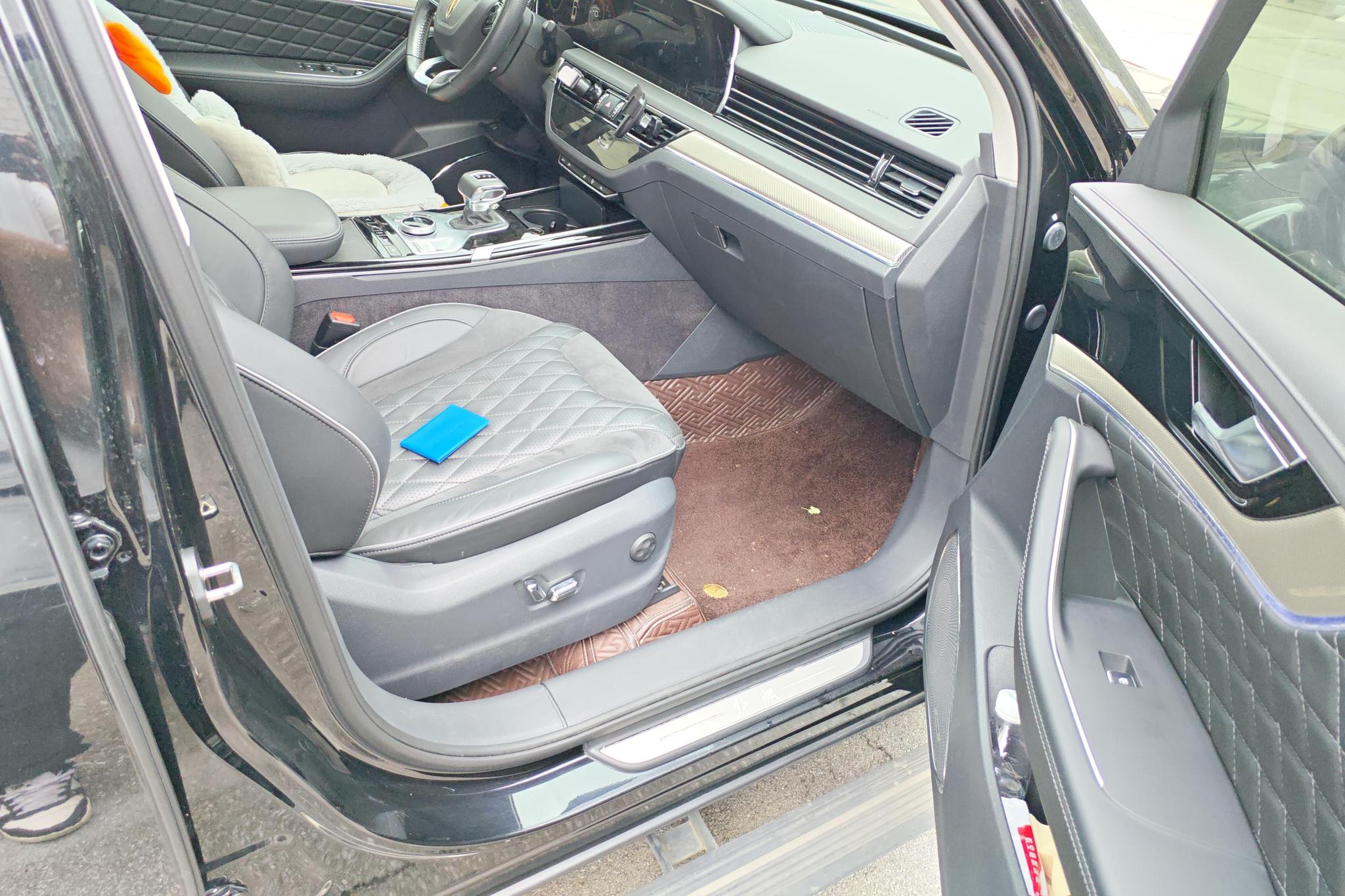 Hongqi HS5 2019 2.0T