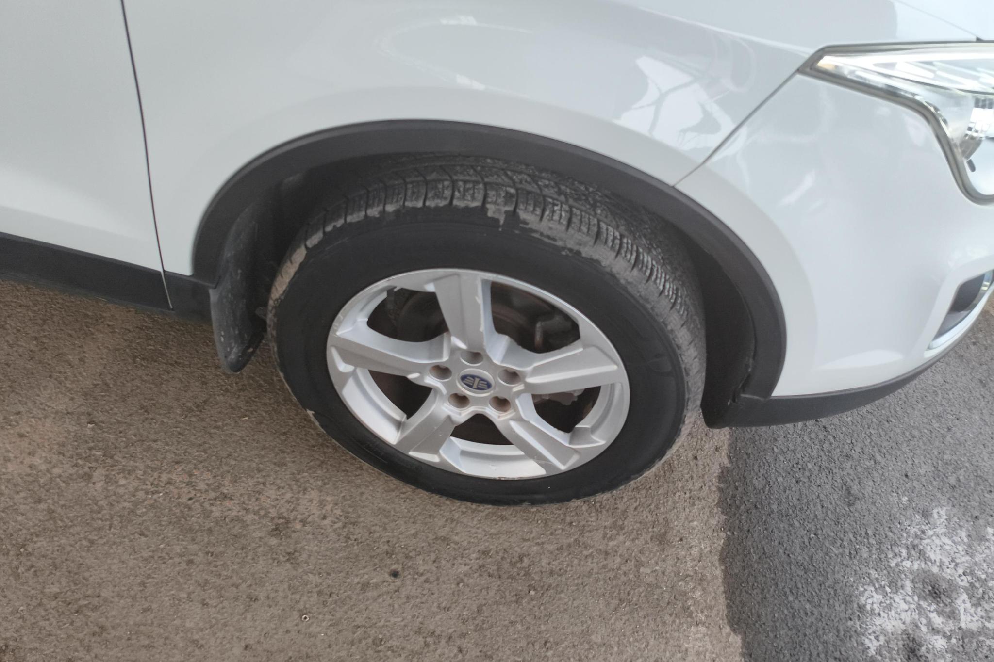 Bestune X80 2013 2.0L MT Luxury