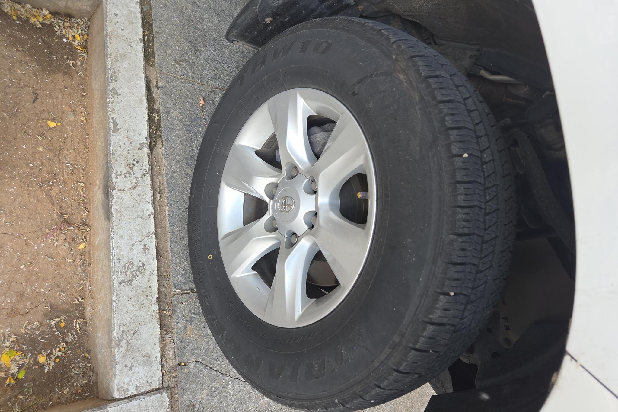Toyota Land Cruiser Prado 2010 4.0L AT TX-L