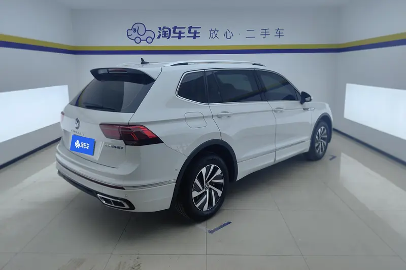 Volkswagen Tiguan L — фото 3