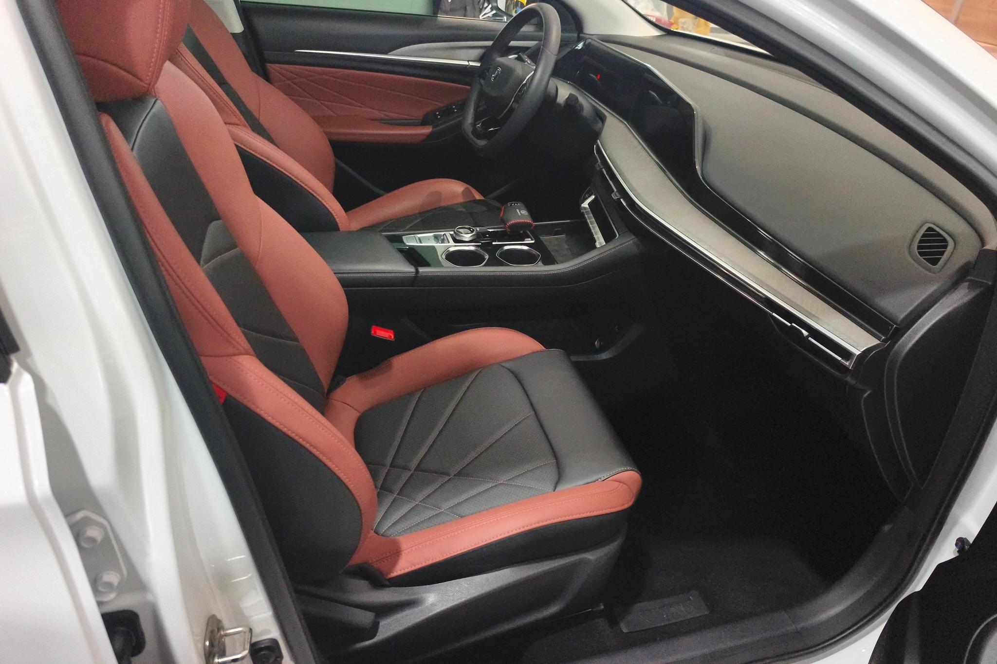 Changan Eado 2023 PLUS Enjoy NE 1.4T GDI DCT Luxury