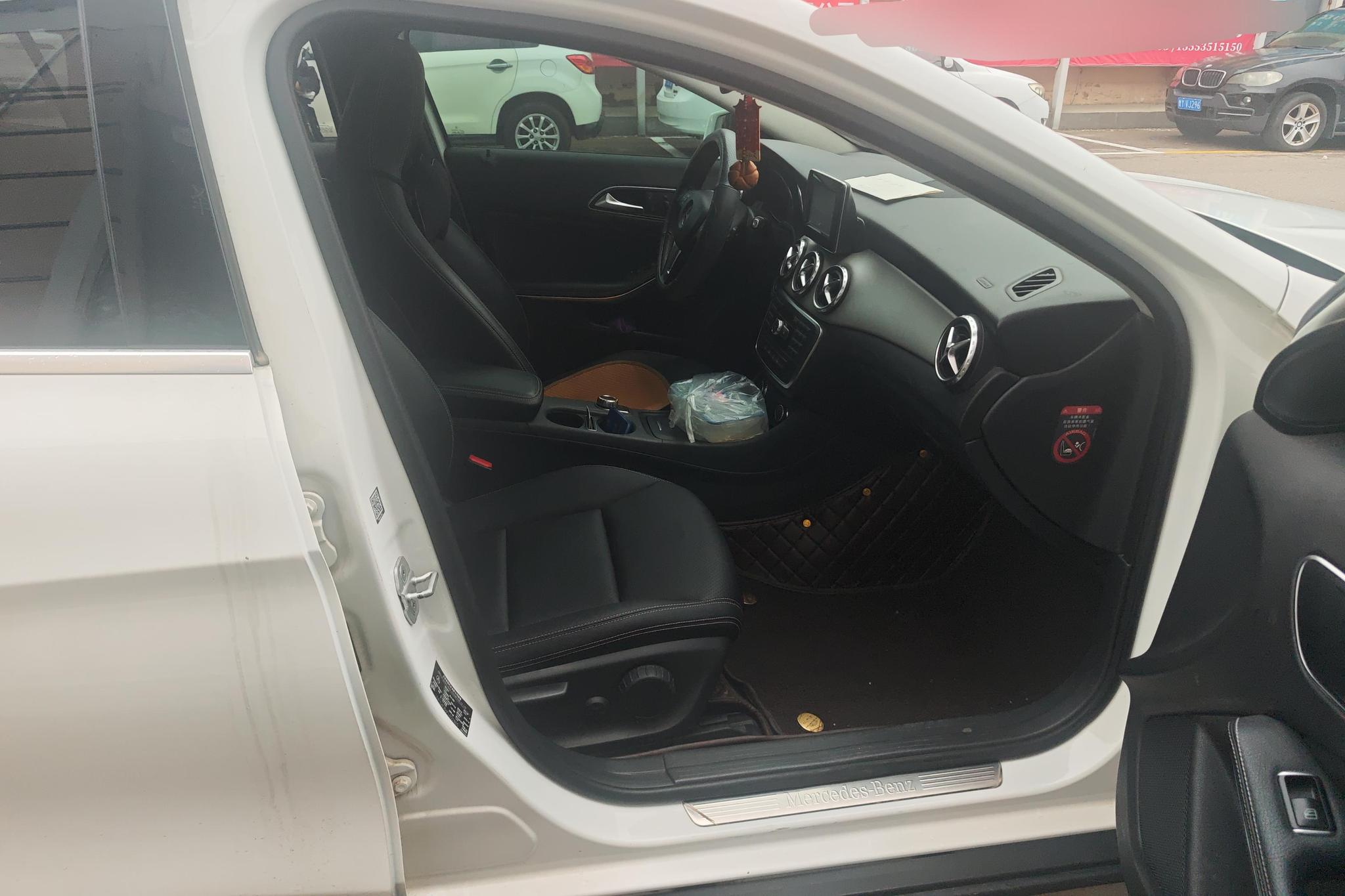 Mercedes-Benz GLA 2015 GLA 200