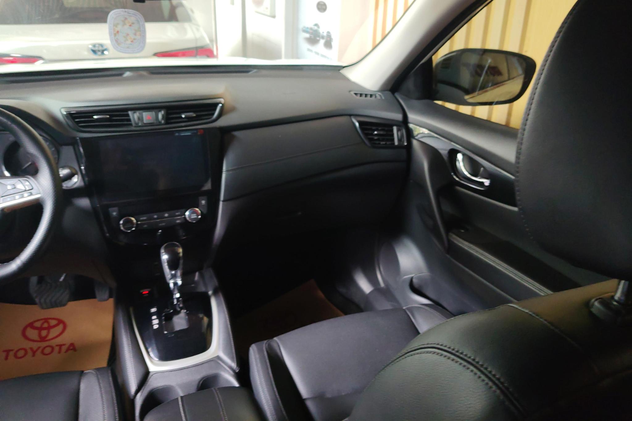 Nissan X-Trail 2017 2.5L CVT Lead 4WD