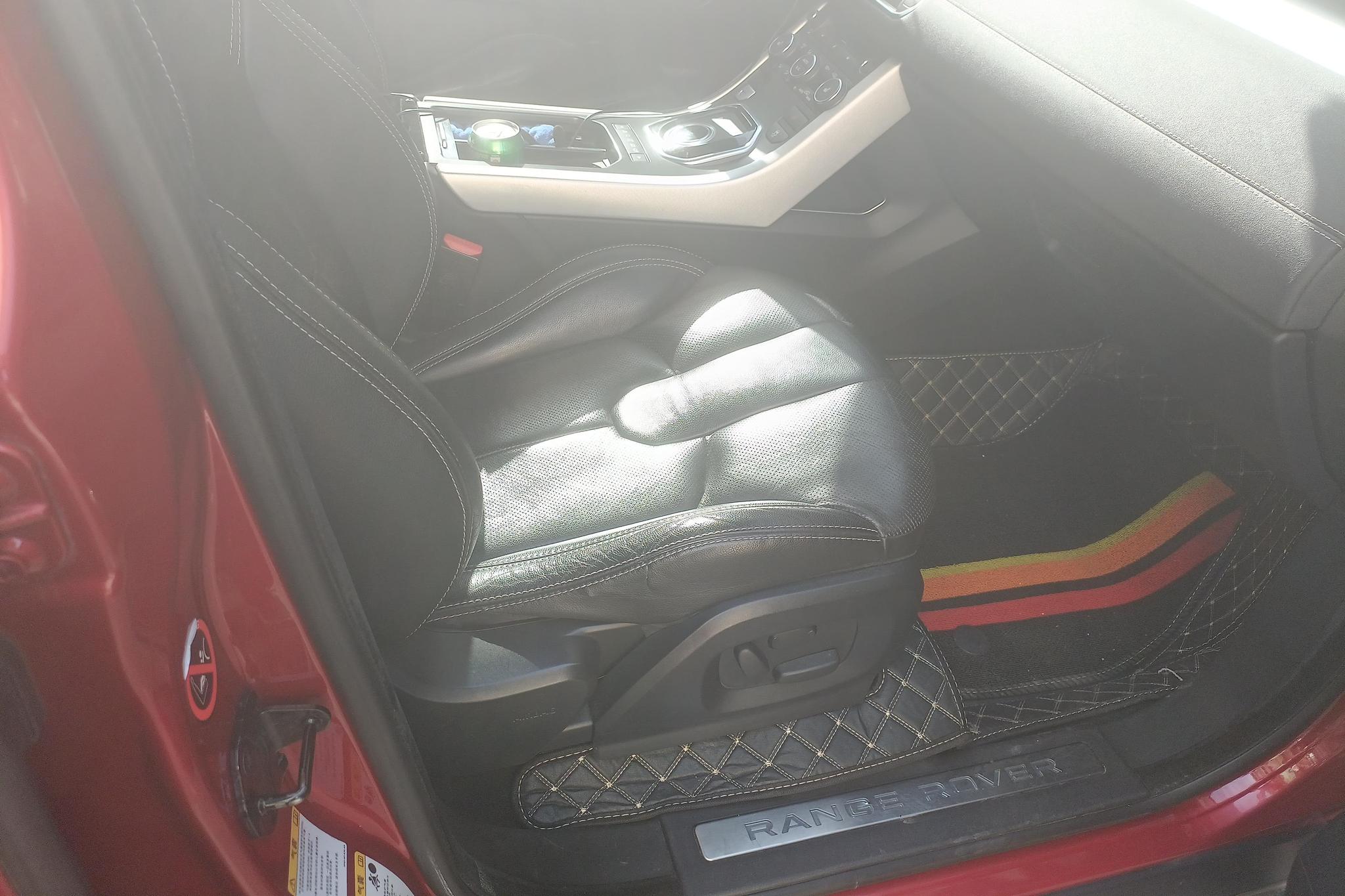 Land Rover Range Rover Evoque 2012 2.0T 5