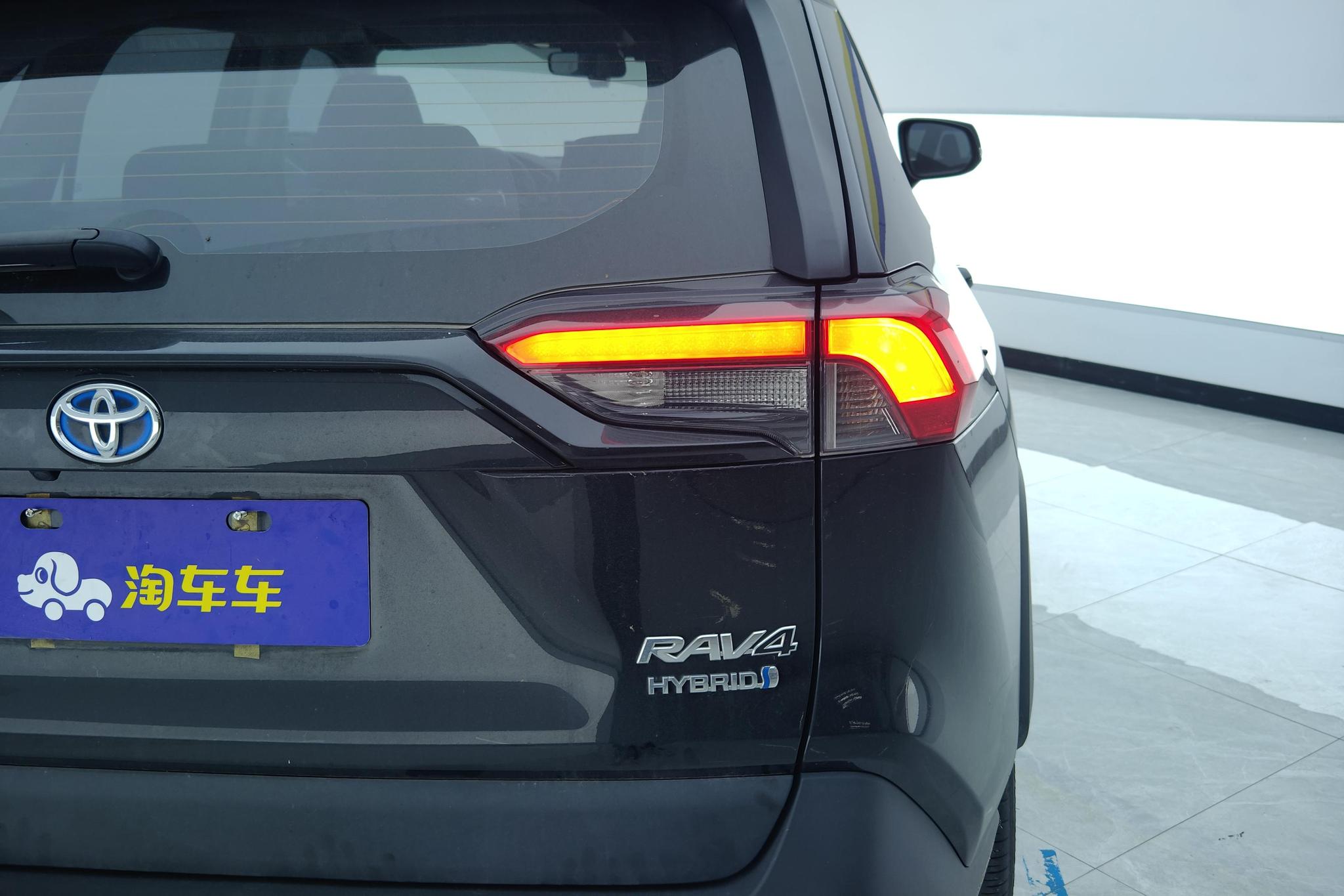 Toyota RAV4 2021 2.5L CVT Elite