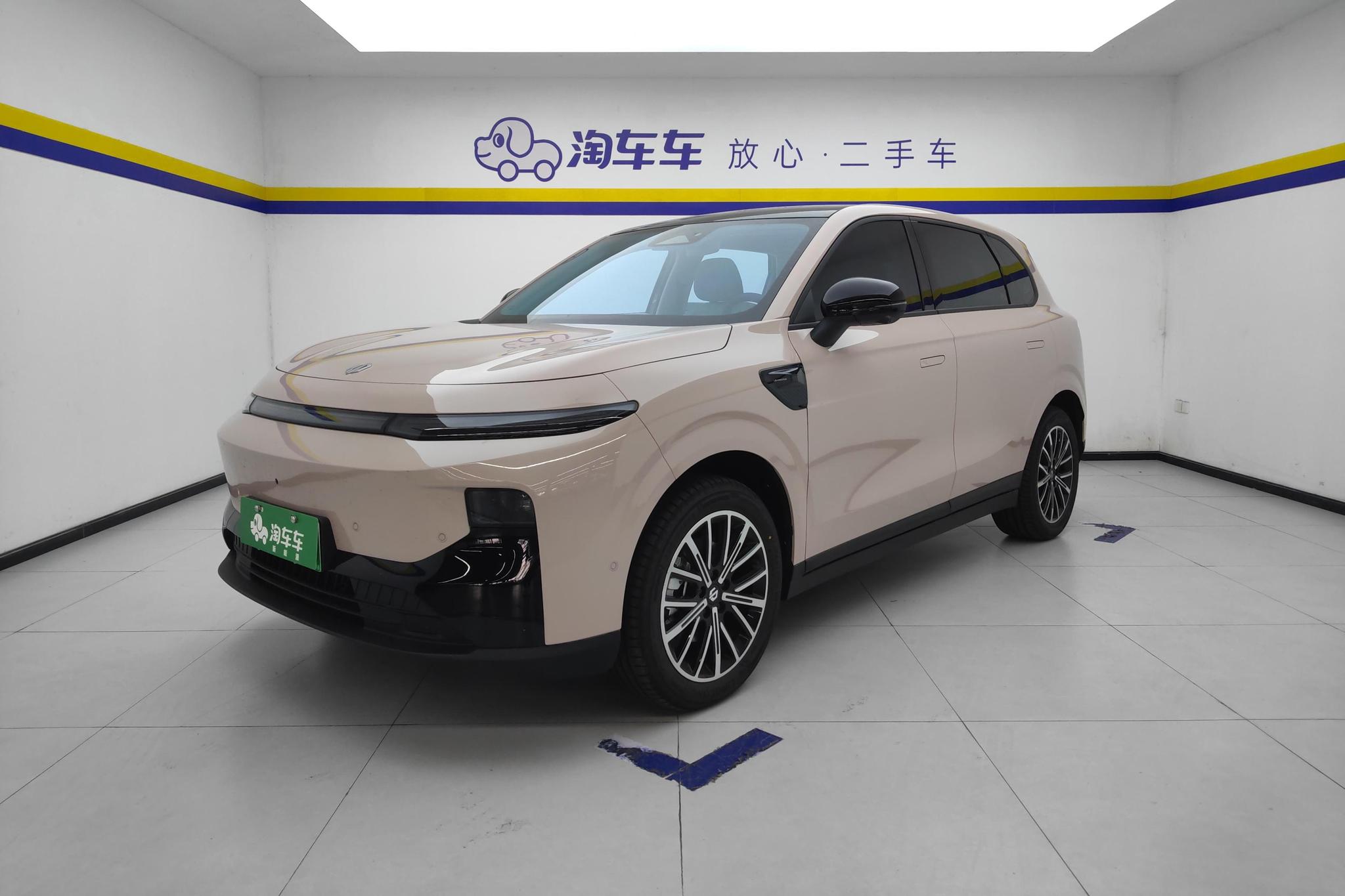 Leapmotor B10