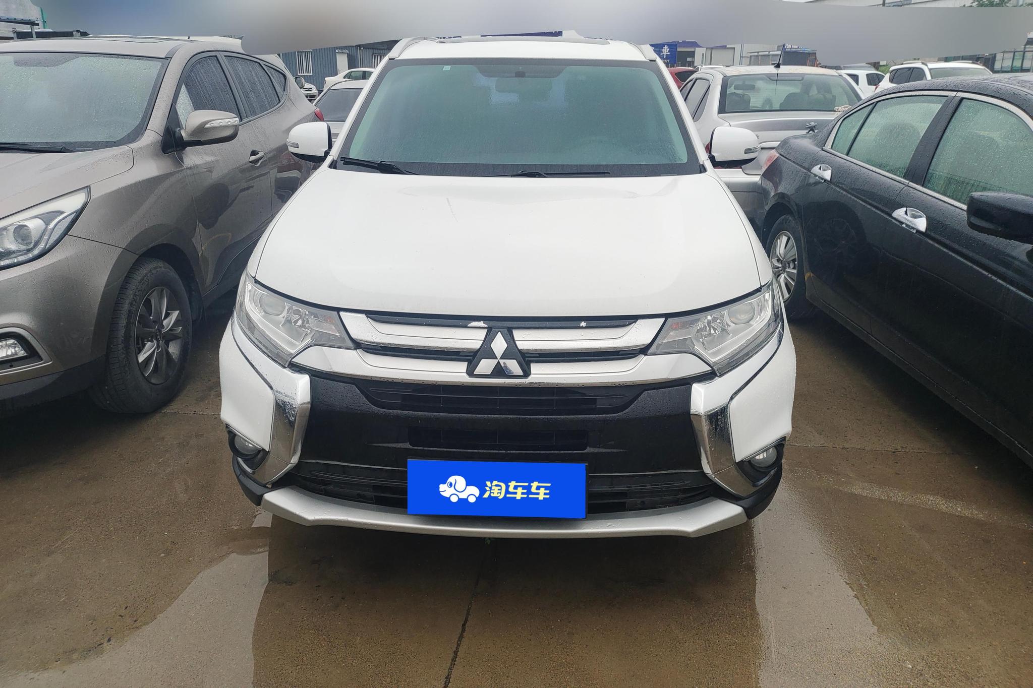 Mitsubishi Outlander 2017 2.0L 5 мест