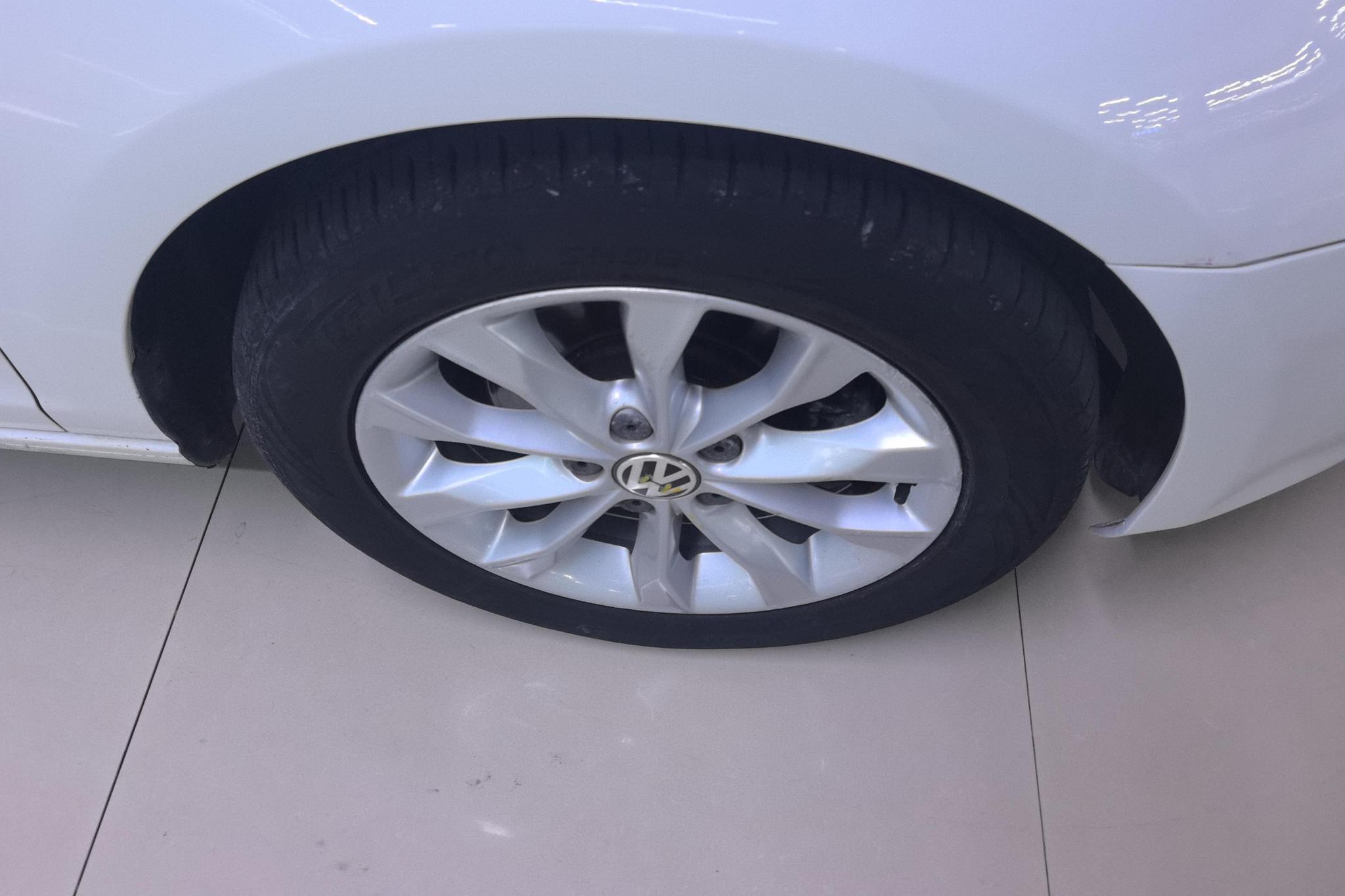 Volkswagen Golf 2012 1.6 MT Comfort