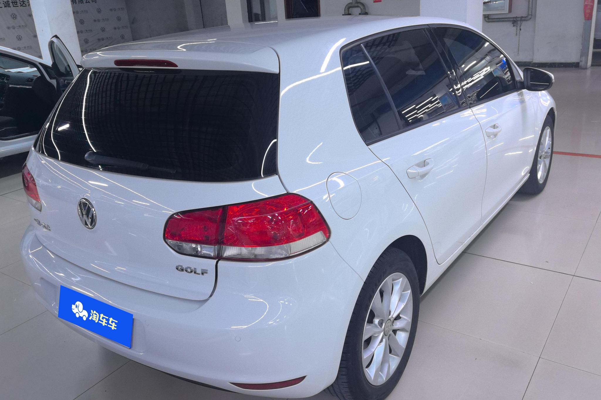 Volkswagen Golf 2012 1.6 MT Comfort