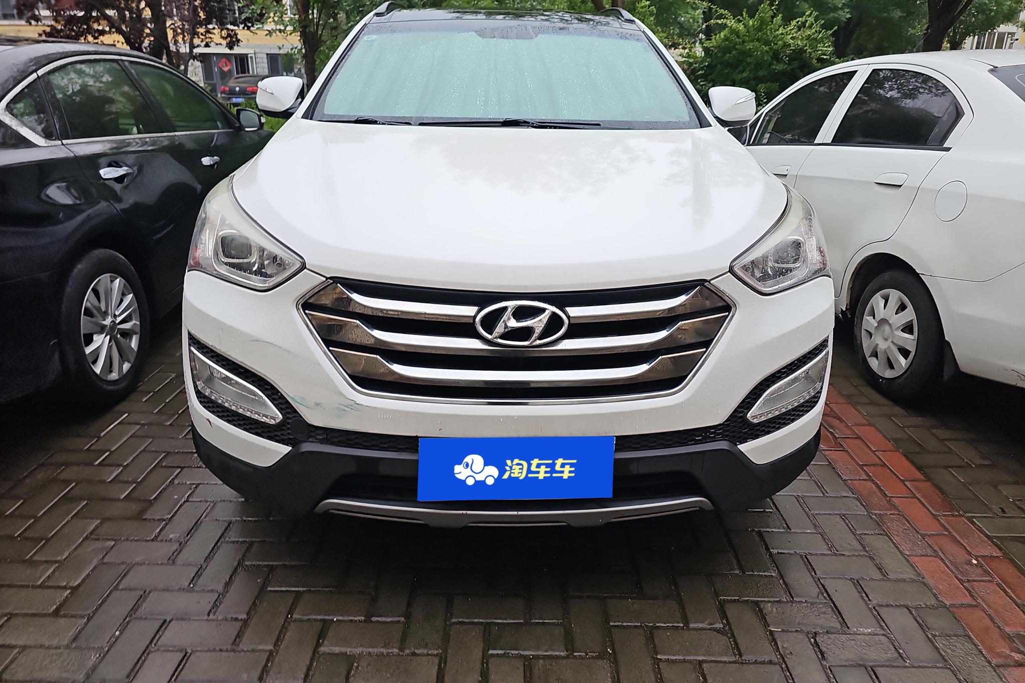 Hyundai Santa Fe 2013 2.4L AT