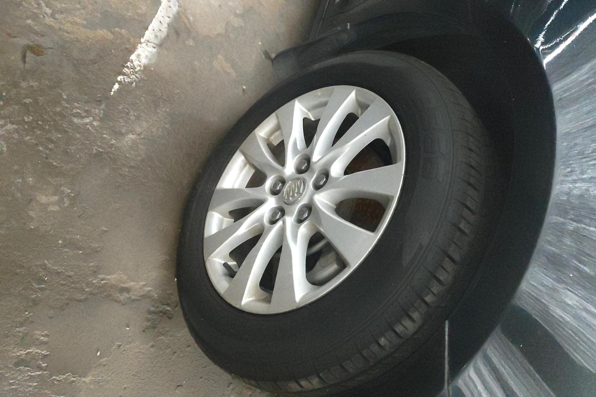 Buick LaCrosse 2013 2.4L SIDI Luxury Comfort
