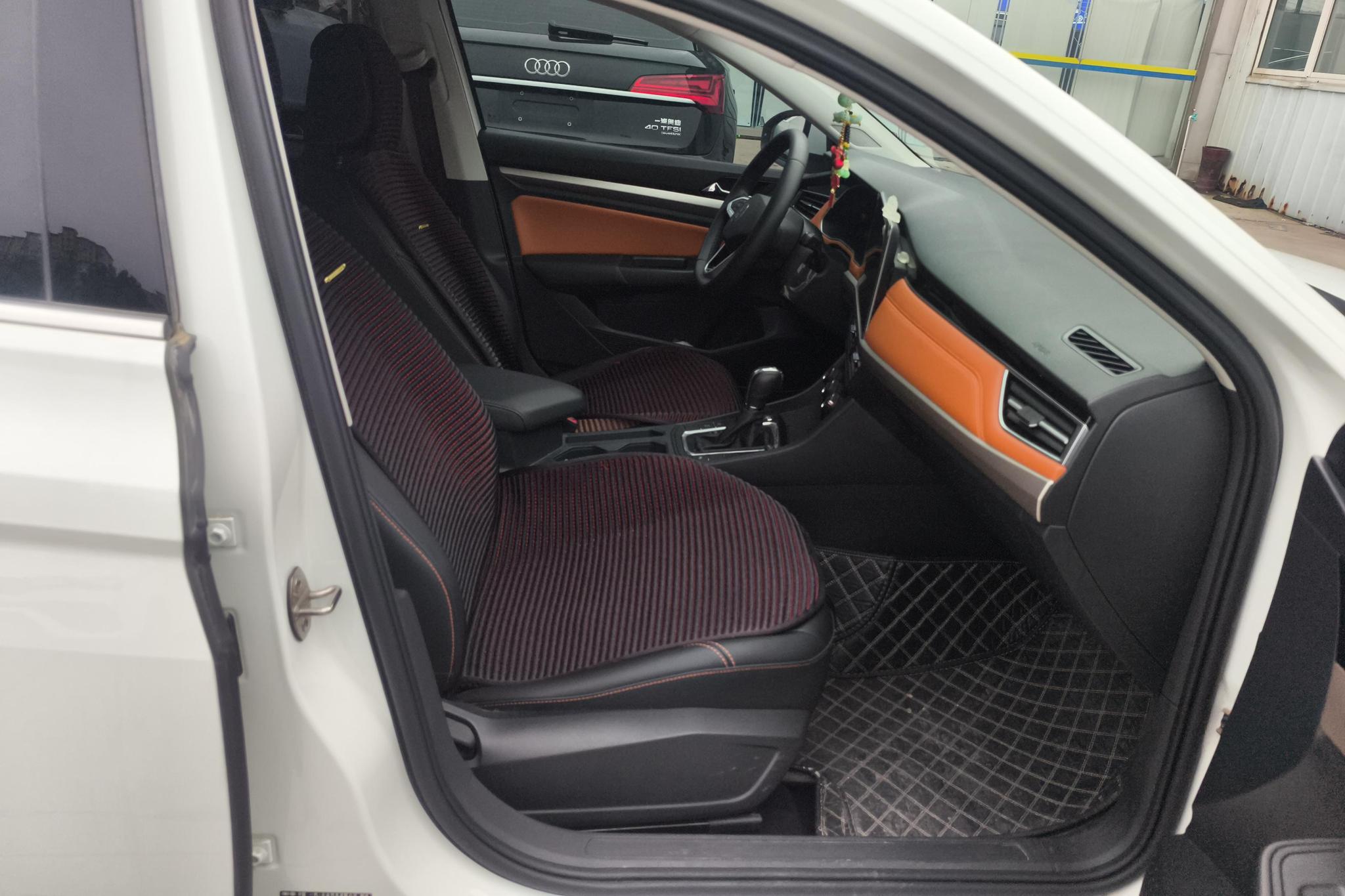 Volkswagen Bora 2023 200TSI DSG