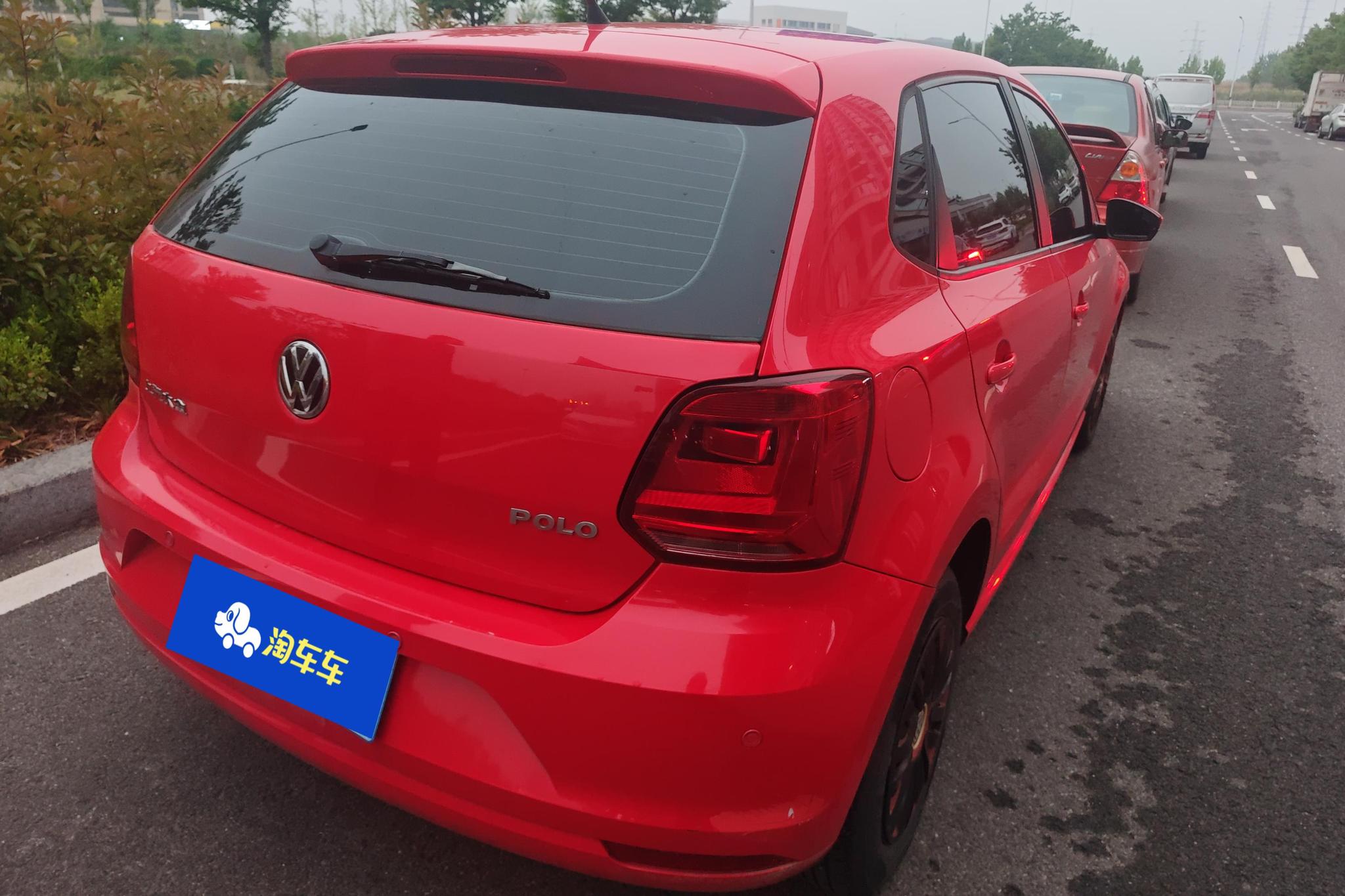 Volkswagen Polo 2016 1.4L MT