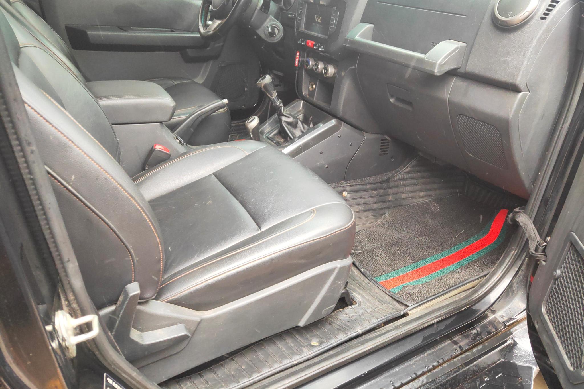 BAIC BJ40 2016 40L 2.0T MT Luxury