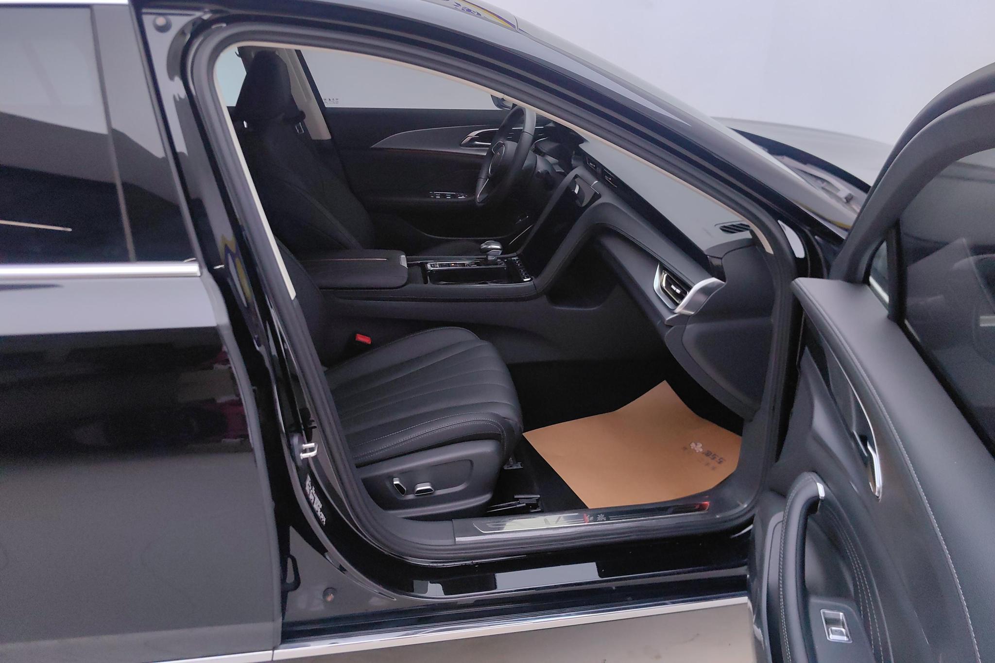 Hongqi H5 2024 2.0T AT