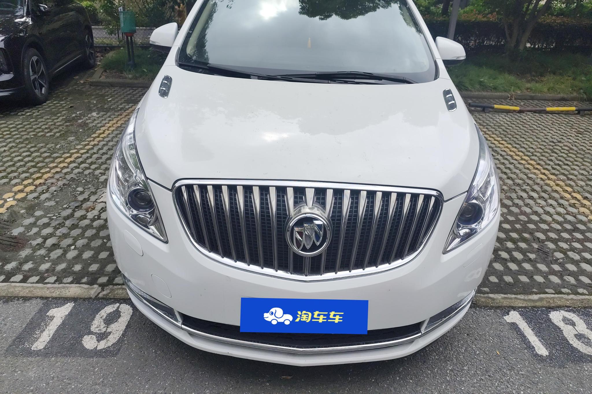 Buick GL8 2014 3.0L GT Luxury