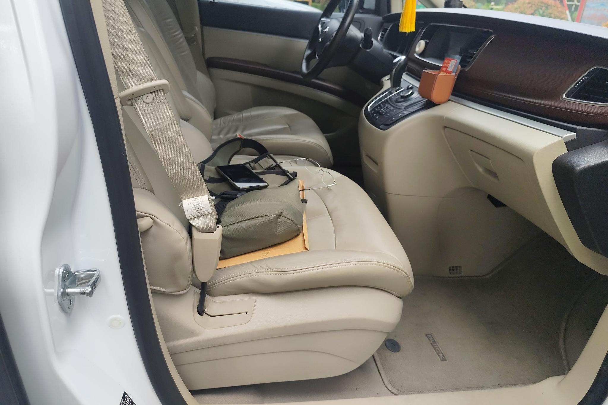 Buick GL8 2014 3.0L GT Luxury