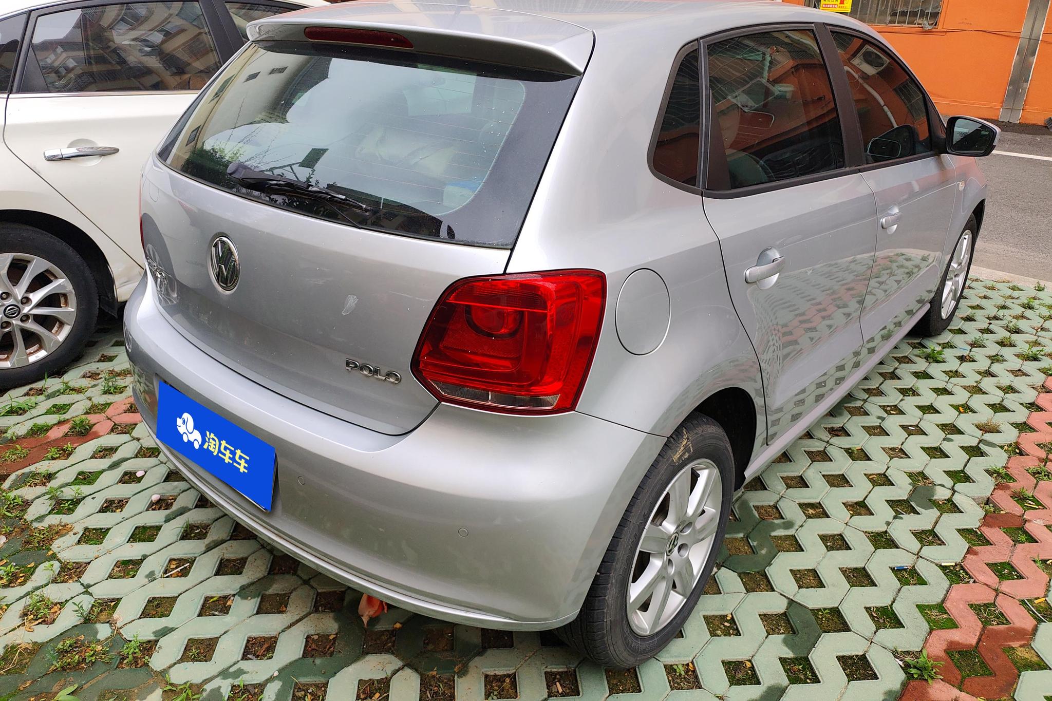 Volkswagen Polo 2013 1.4L AT Comfort