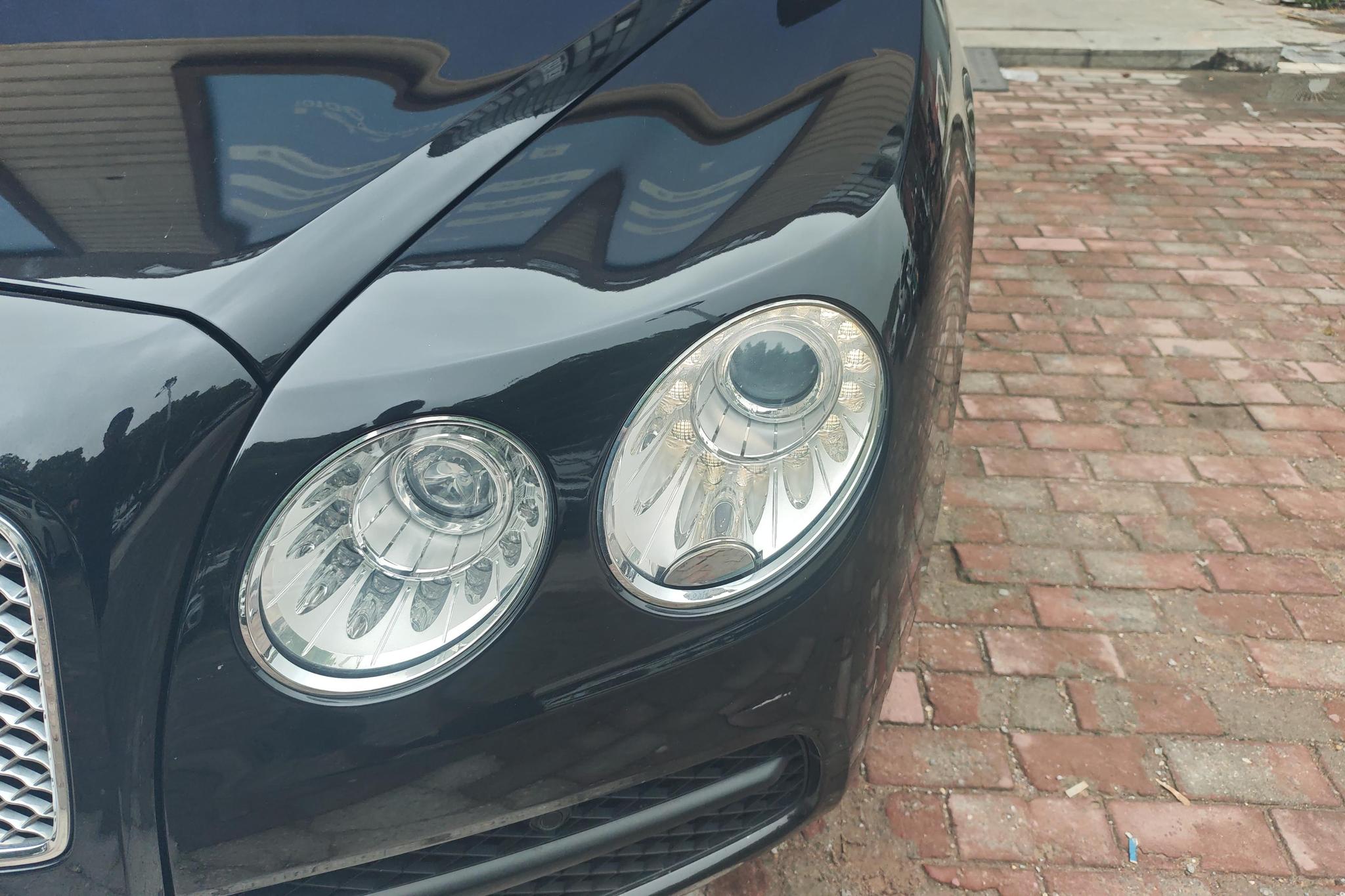 Bentley Flying Spur 2017 4.0T V8 Standard