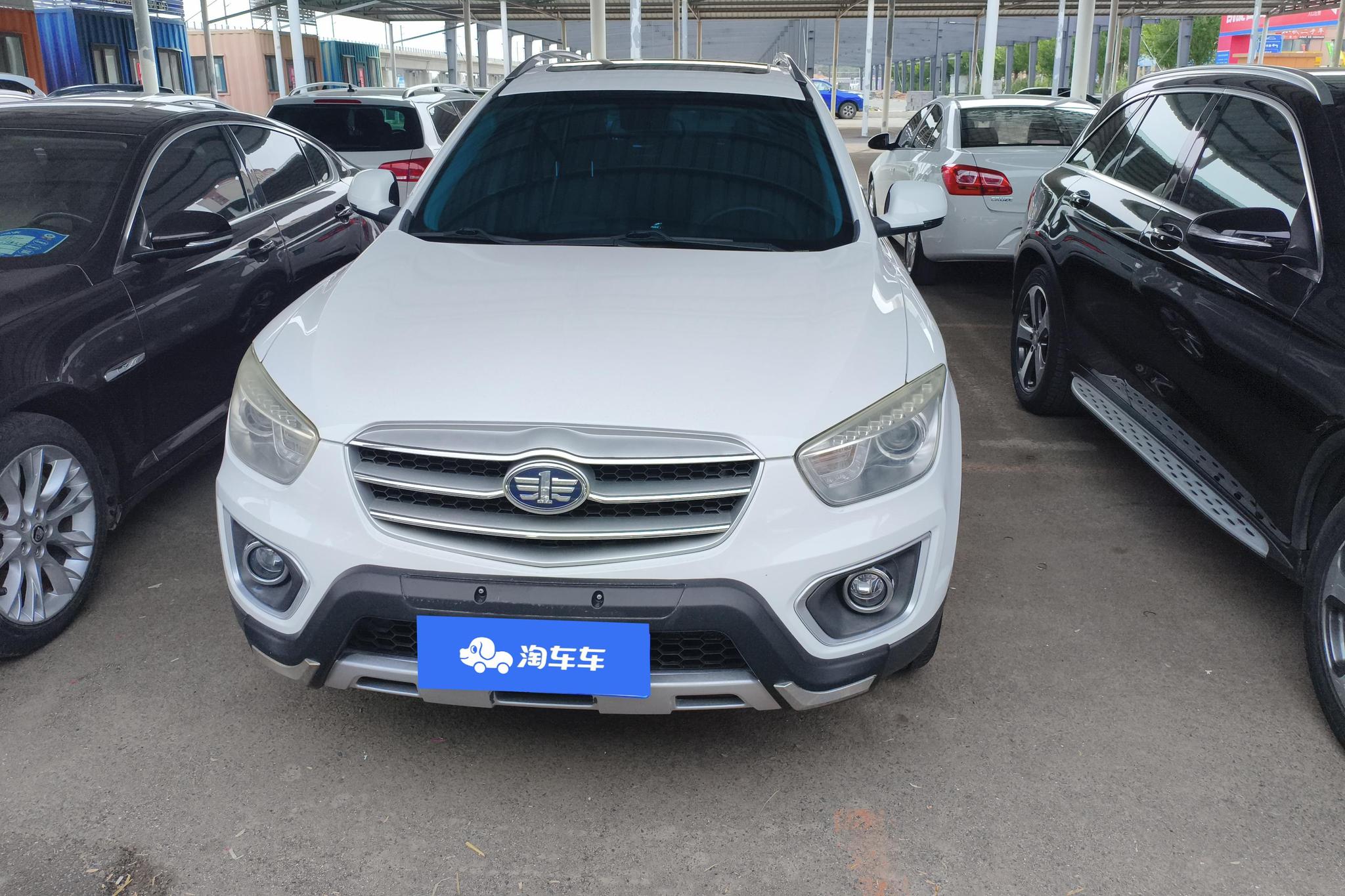 Bestune X80 2015 2.0L AT Luxury