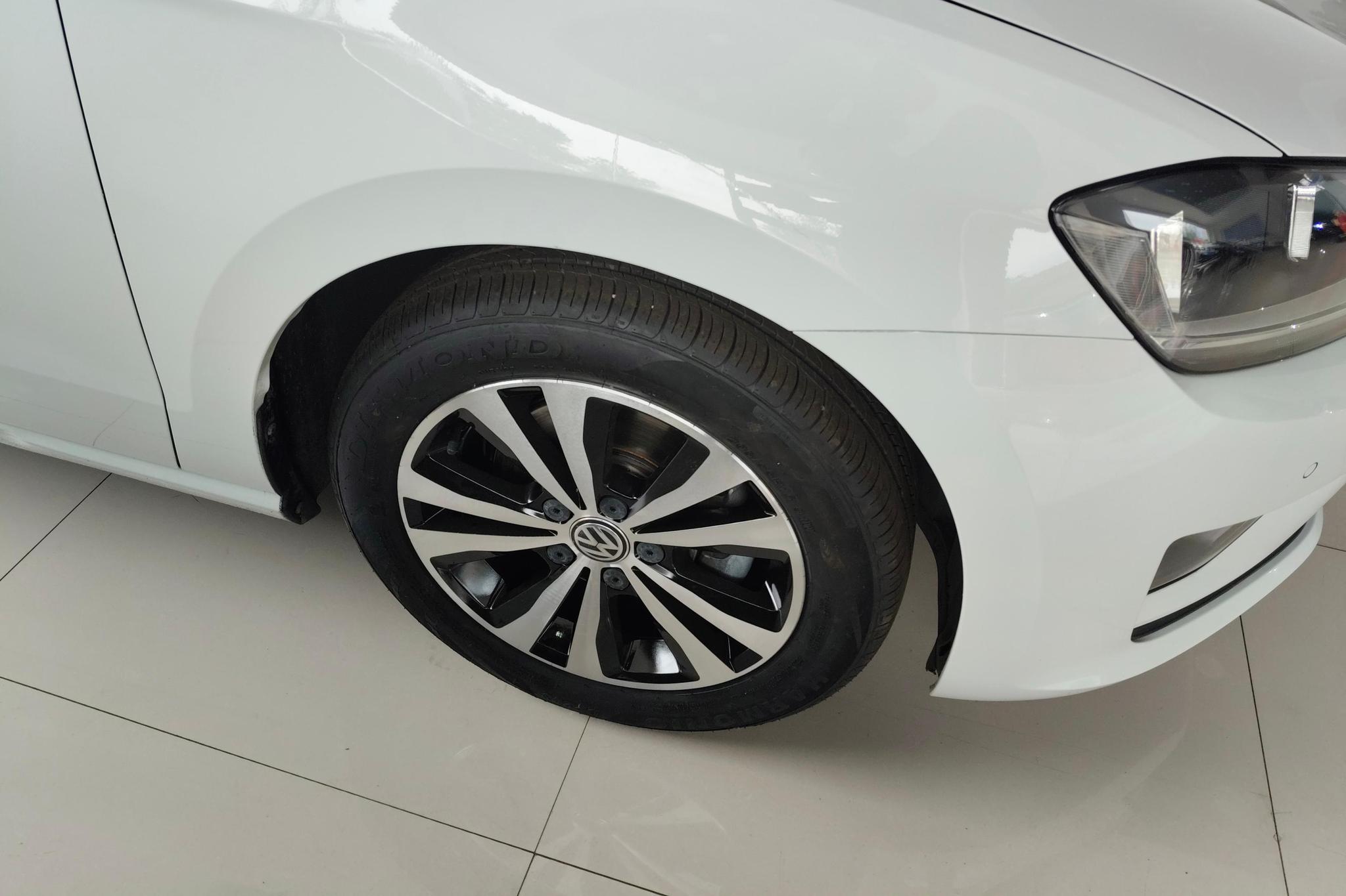 Volkswagen Golf · 2018 230TSI AT
