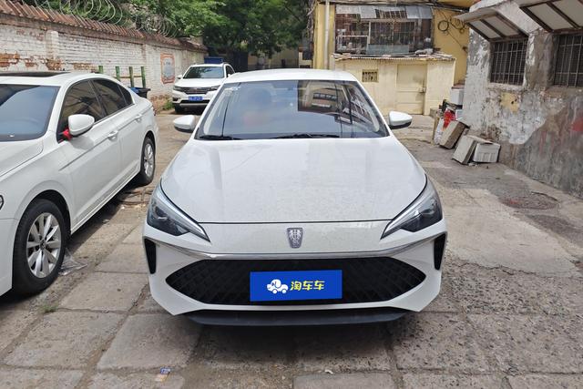 Roewe i5 2023 1.5 L MT — фото 2