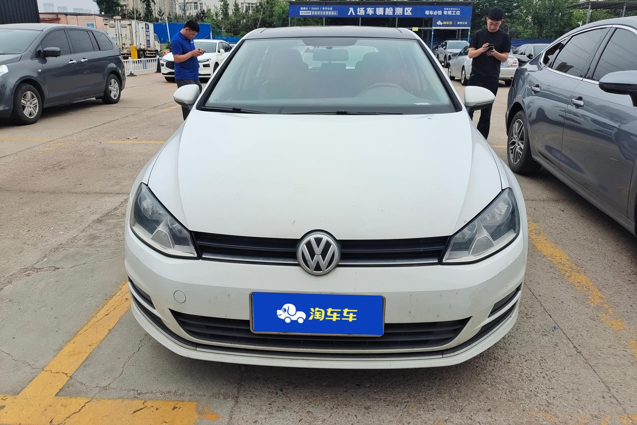 Volkswagen Golf 2016 1.6L AT Comfort