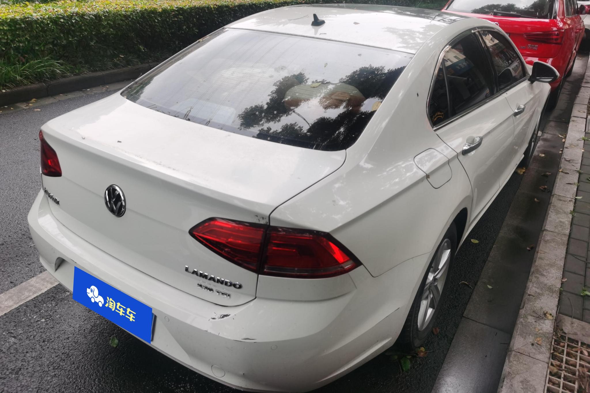 Volkswagen Lamando 2017 230TSI DSG