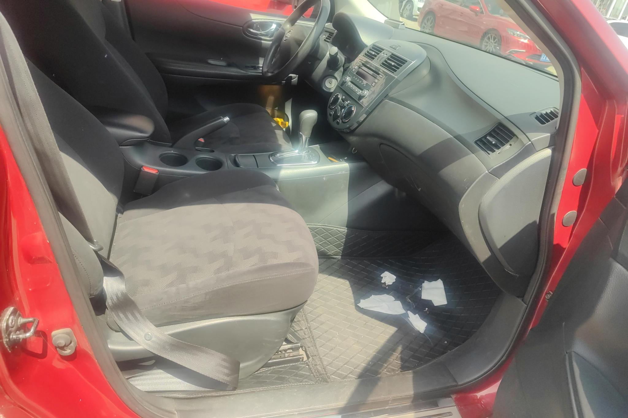 Nissan Tiida 2011 1.6L CVT Comfort