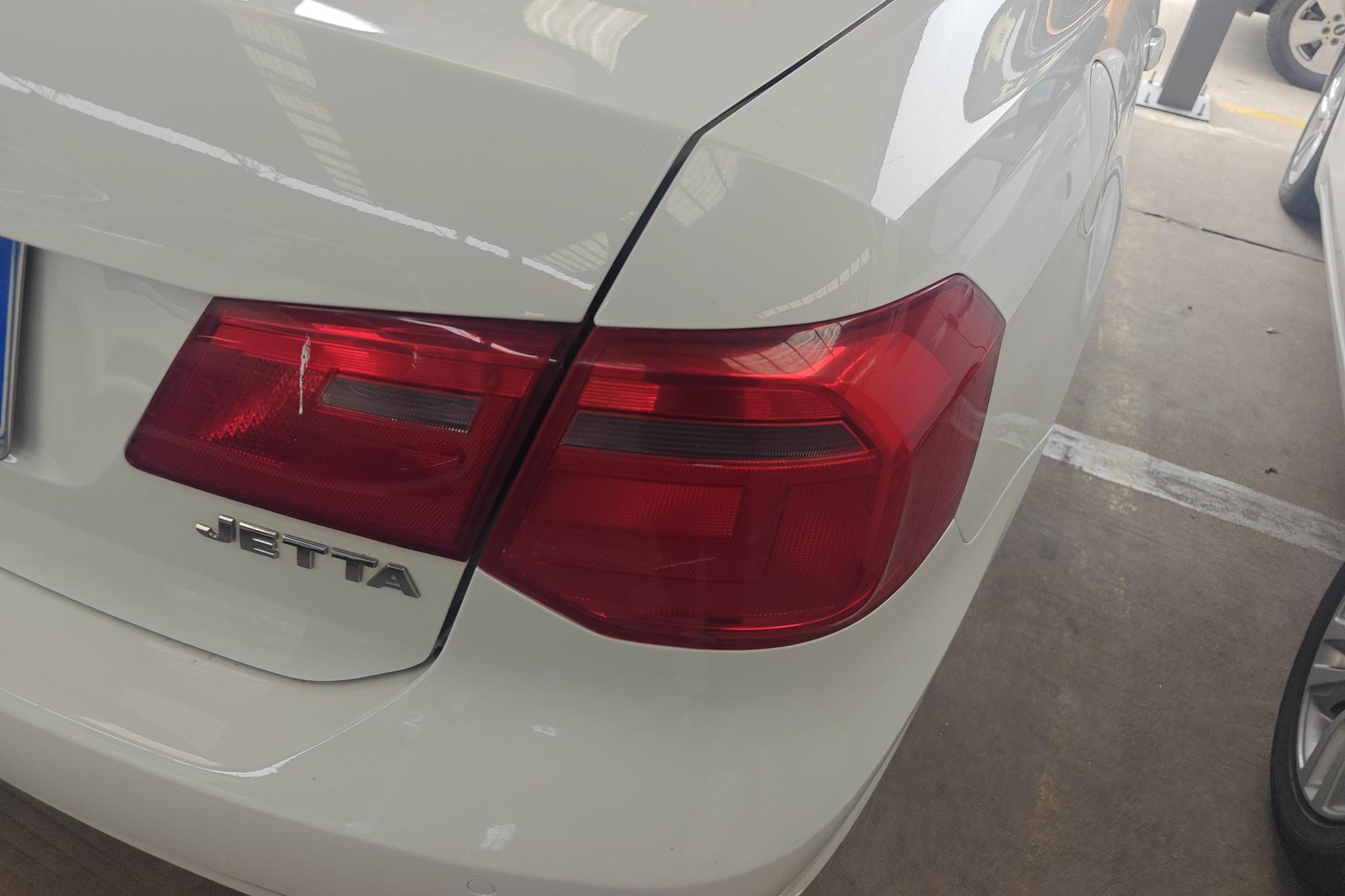 Volkswagen Jetta 2015 1.4L MT Comfort