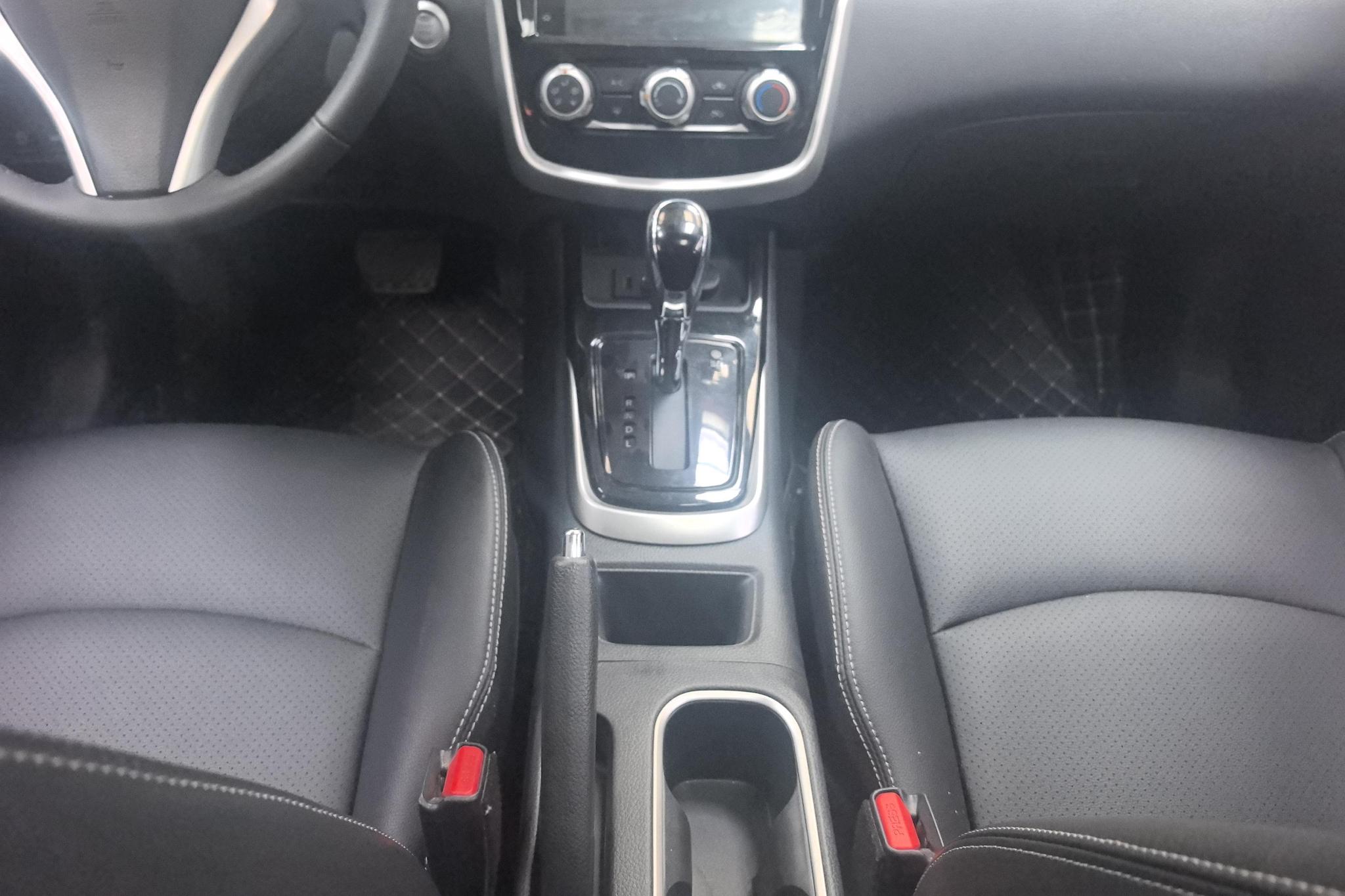 Nissan TIIDA 2019 Белый из Китая, фото 2
