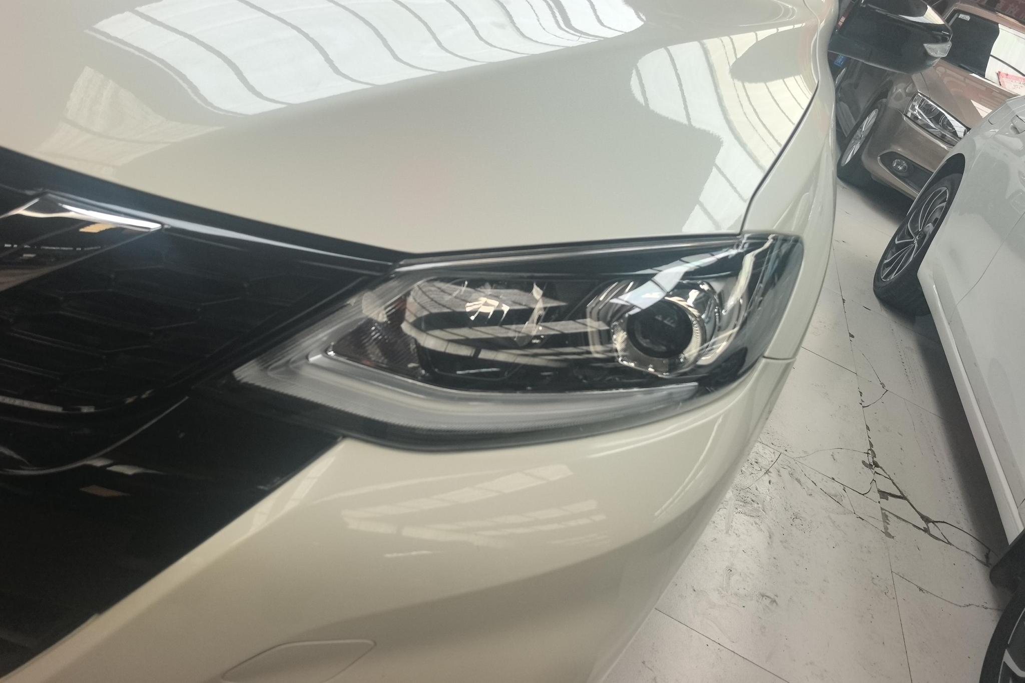 Nissan TIIDA 2019 Белый из Китая, фото 3