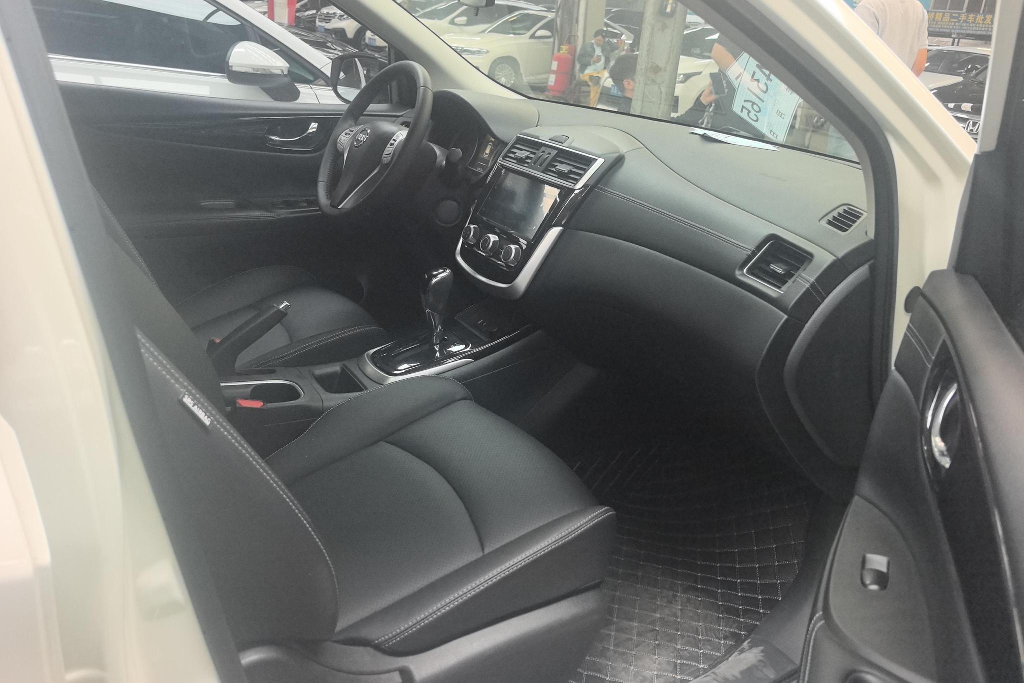 Nissan TIIDA id 4437686 из Китая 9