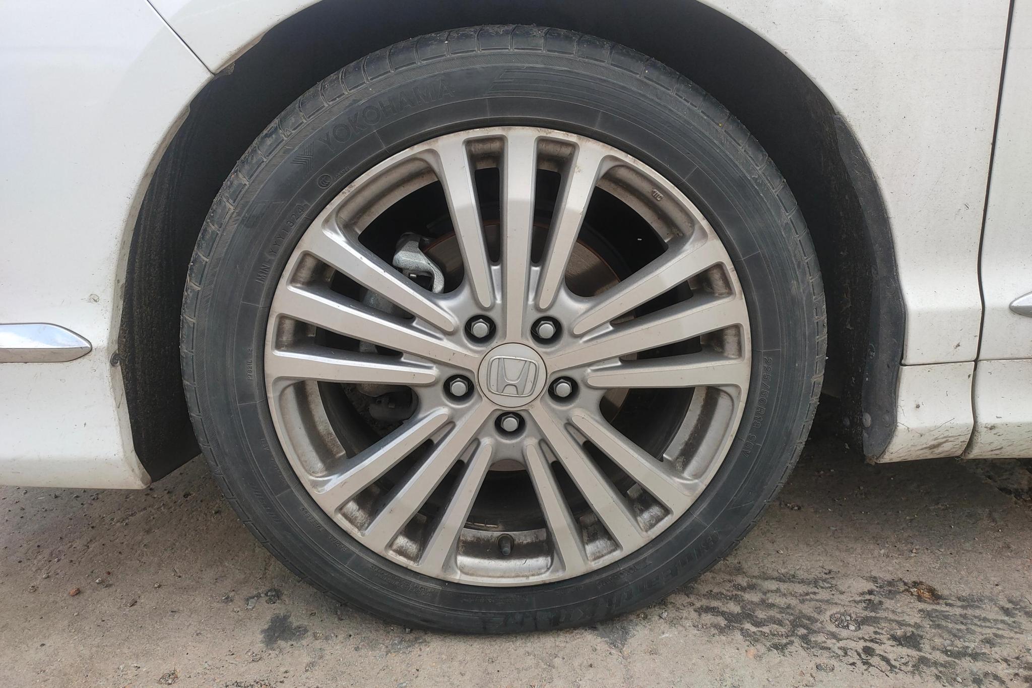Honda Elysion 2016 2.4L