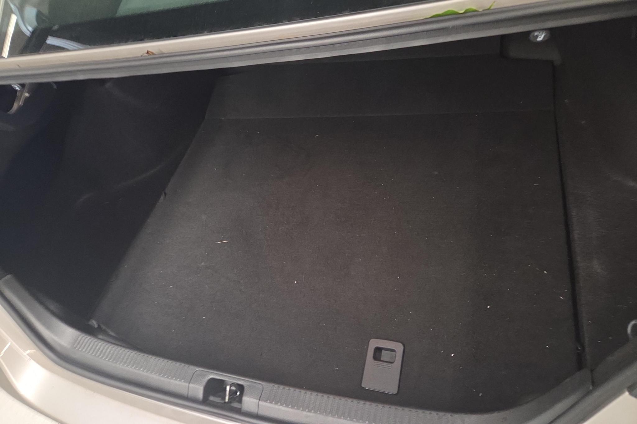 Toyota Camry id 4438056 из Китая 7