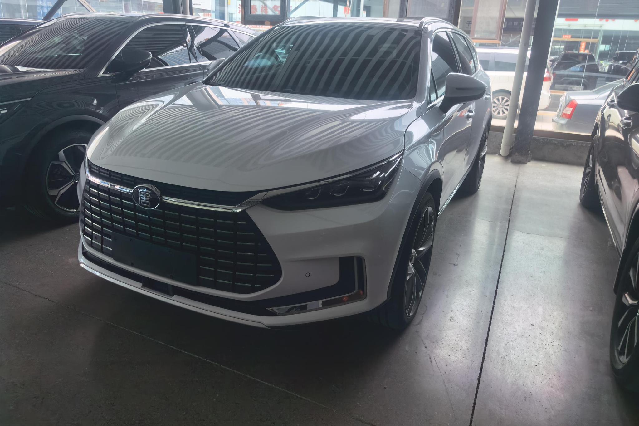 BYD TangEV