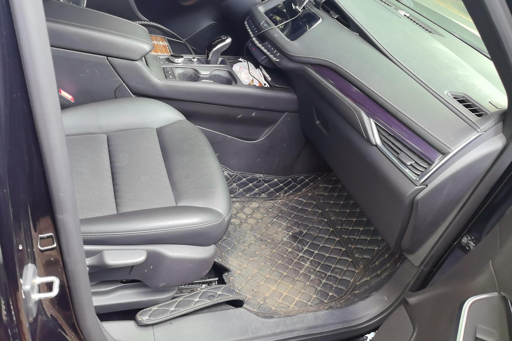 Cadillac XT4 2021 28T