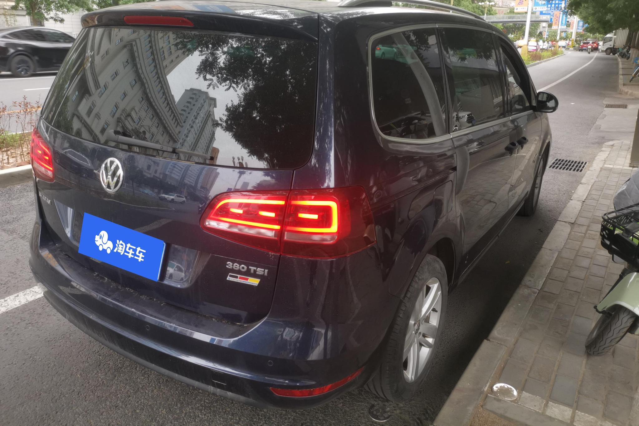 Volkswagen Xia 2016 380TSI 7 мест