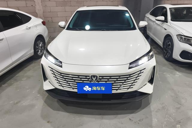 Changan Eado 2025 1.5 T DCT 500 Bar Premium — фото 2