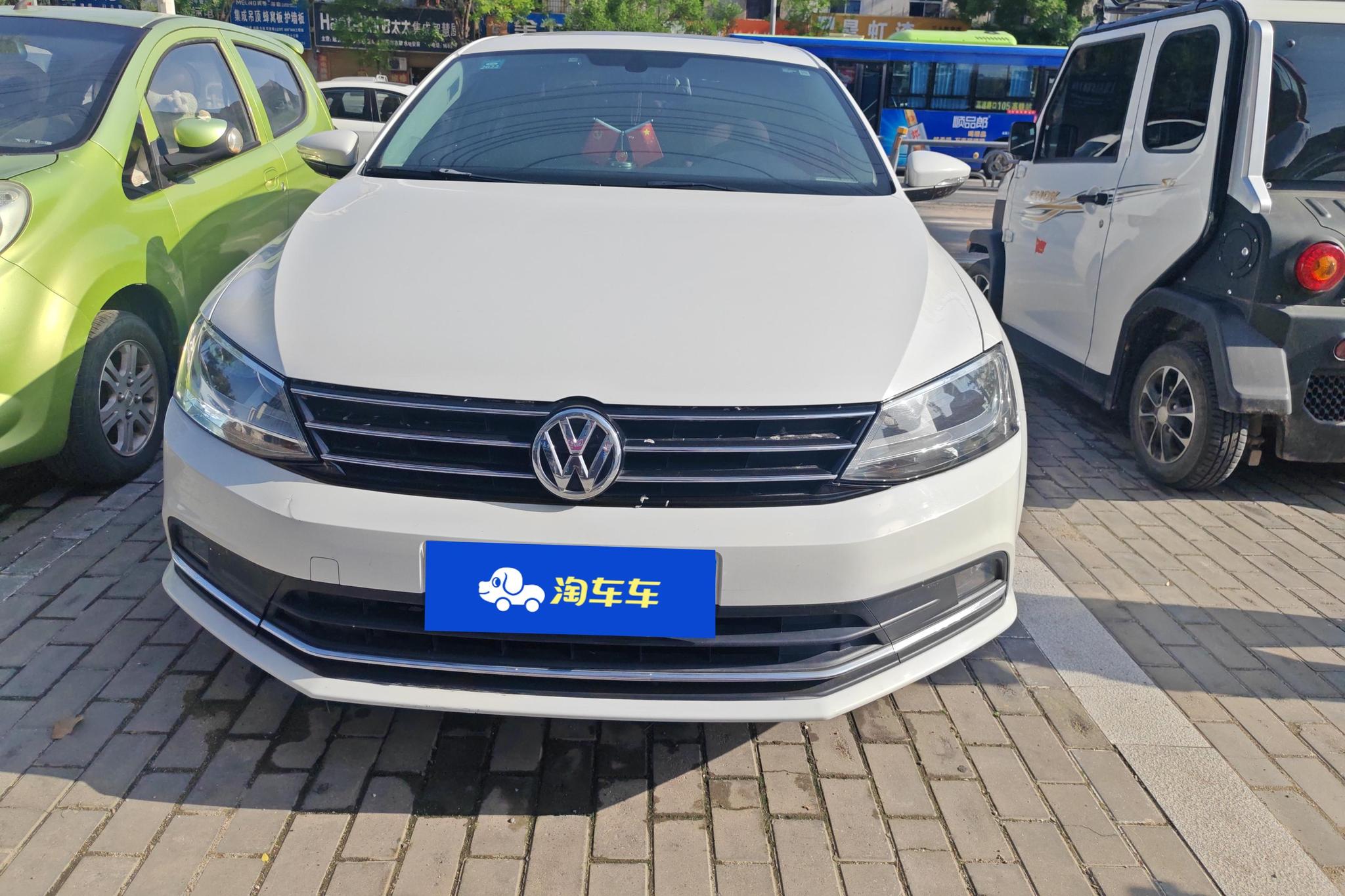 Volkswagen Sagitar 2018 1.6L AT Comfort