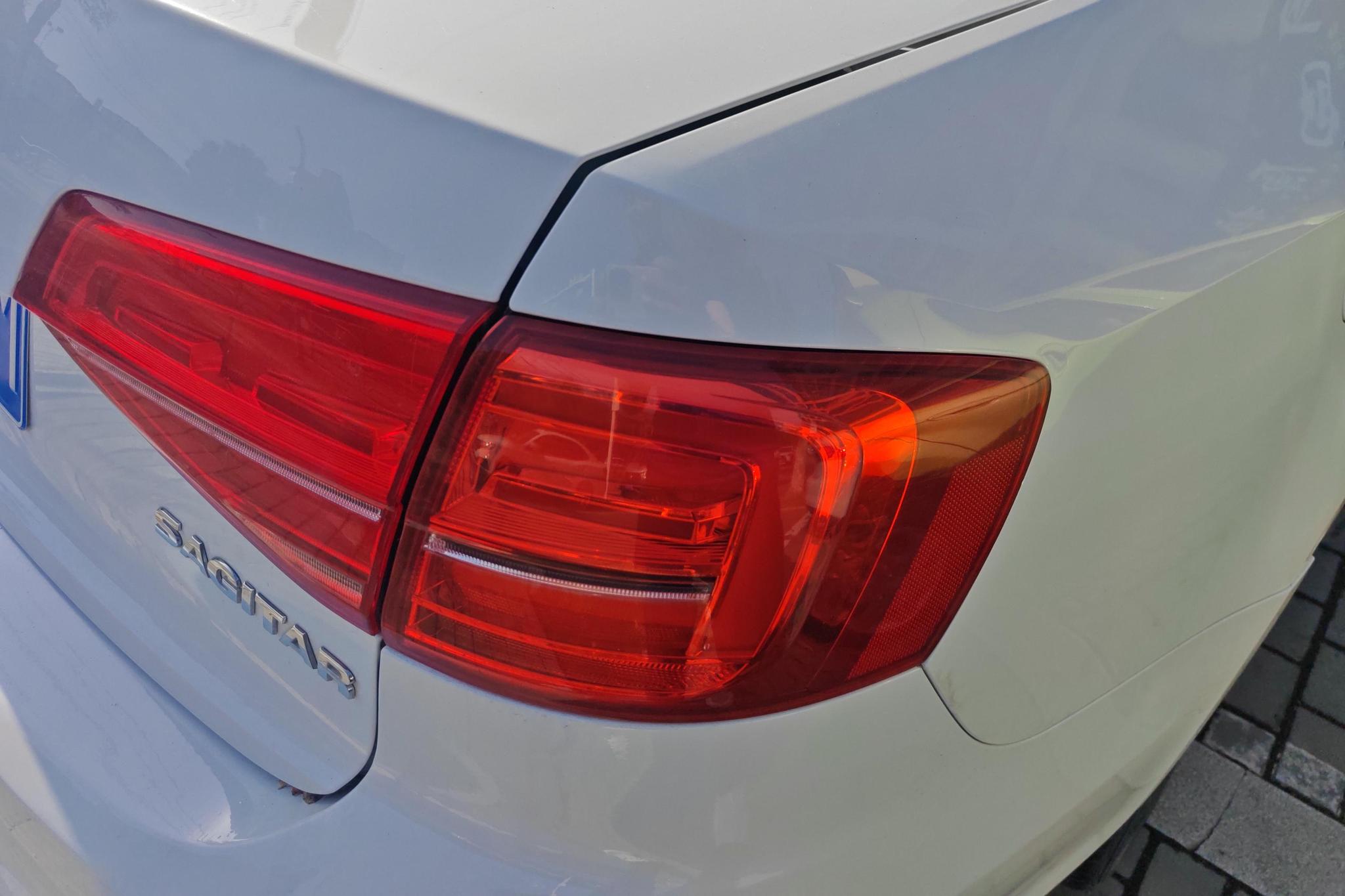 Volkswagen Sagitar 2018 1.6L AT Comfort