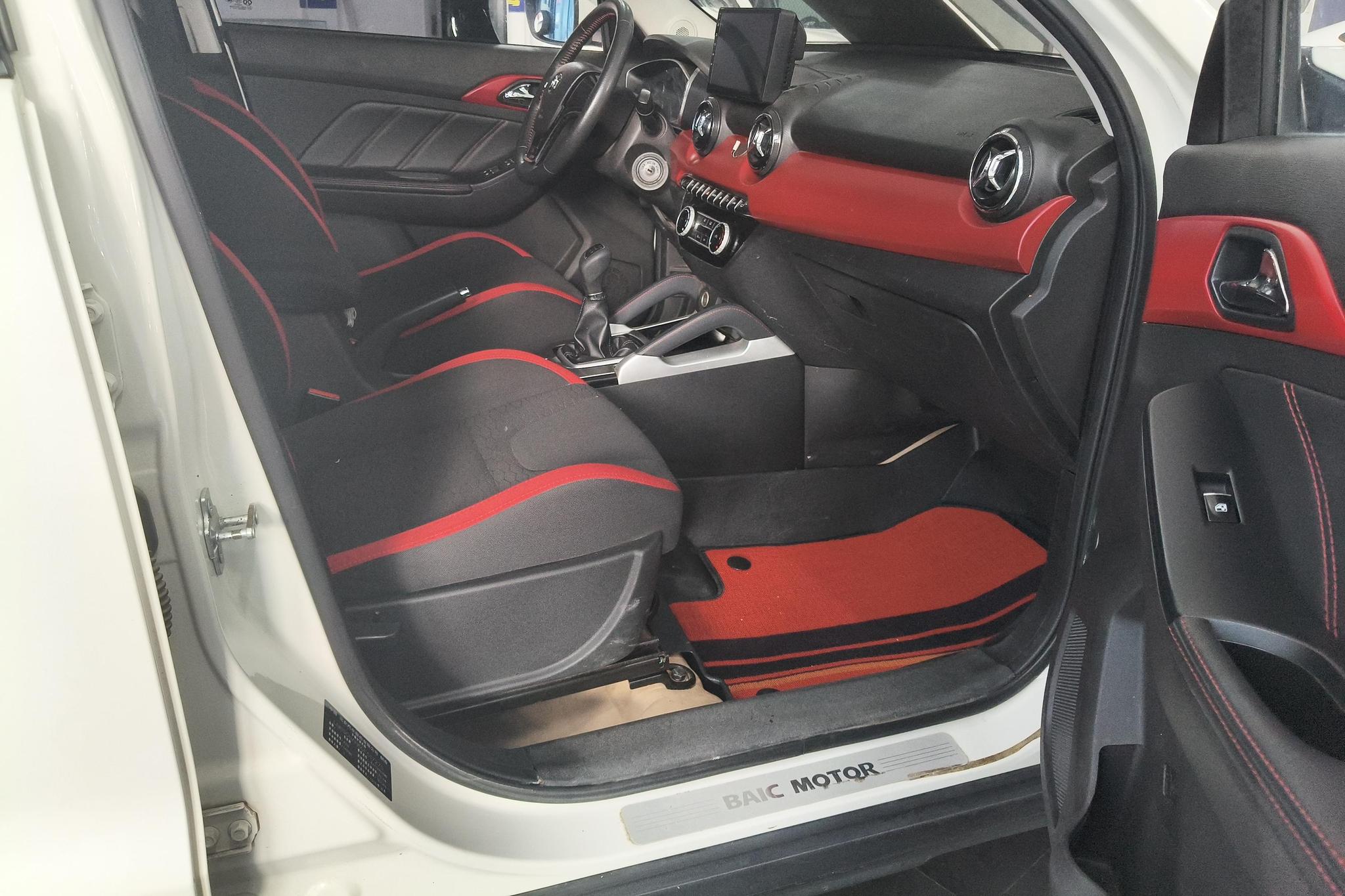 BAIC X35 2016 1.5L MT Elite