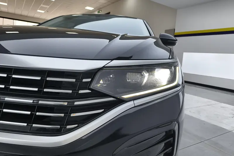 Volkswagen Passat — фото 4