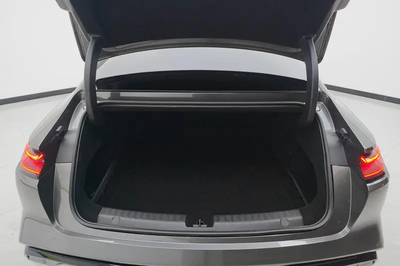 Geely Galaxy E8 — фото 13