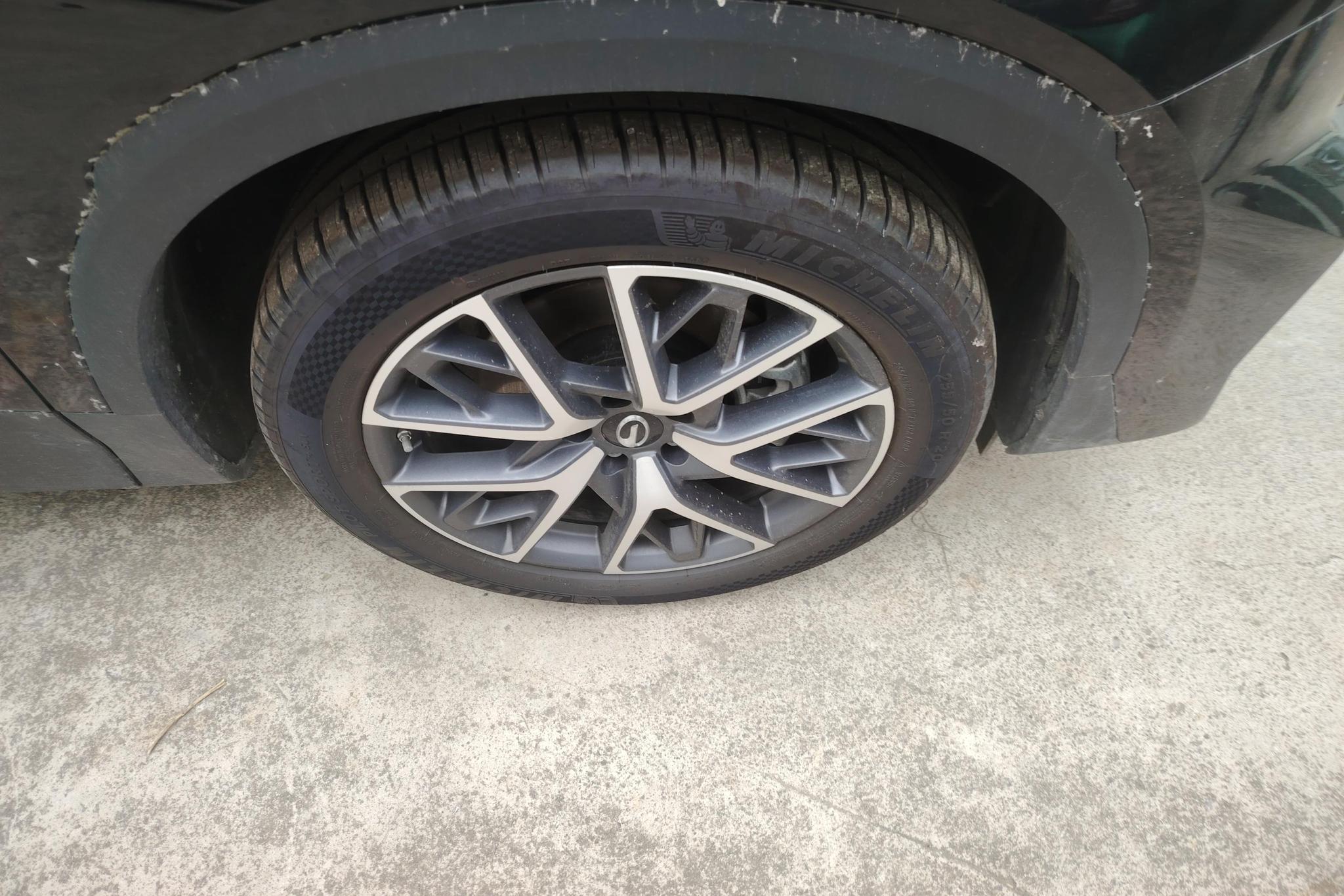 GAC GS8 2025 2.0TGDI 5 мест Luxury